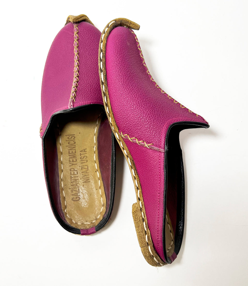 Pink Leather Yemeni Slippers: Handmade Pointy Toe Clogs, Size 7.5