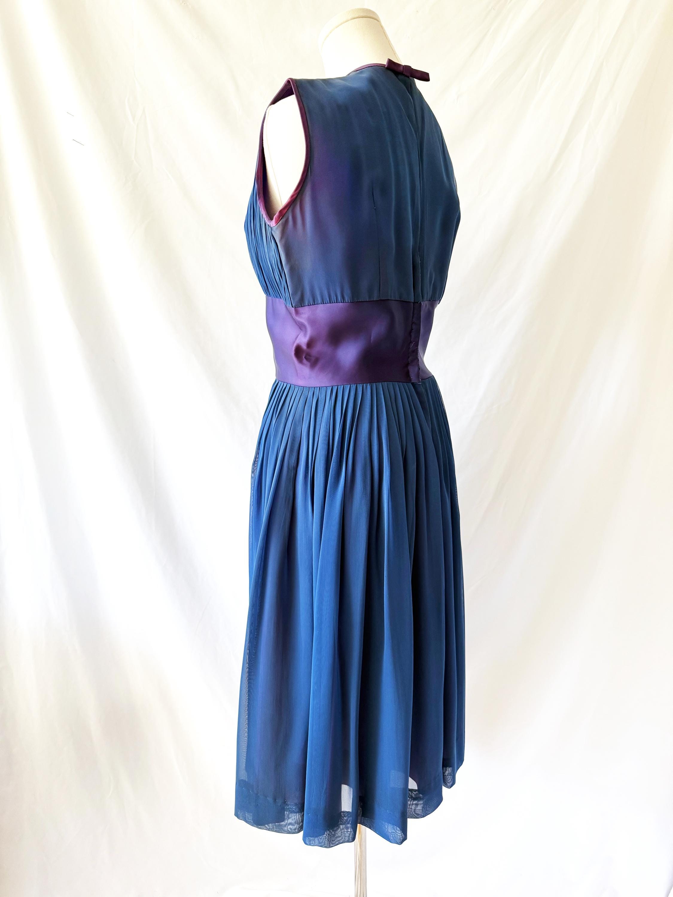 1950’s Vintage Pleated Silk Dress
