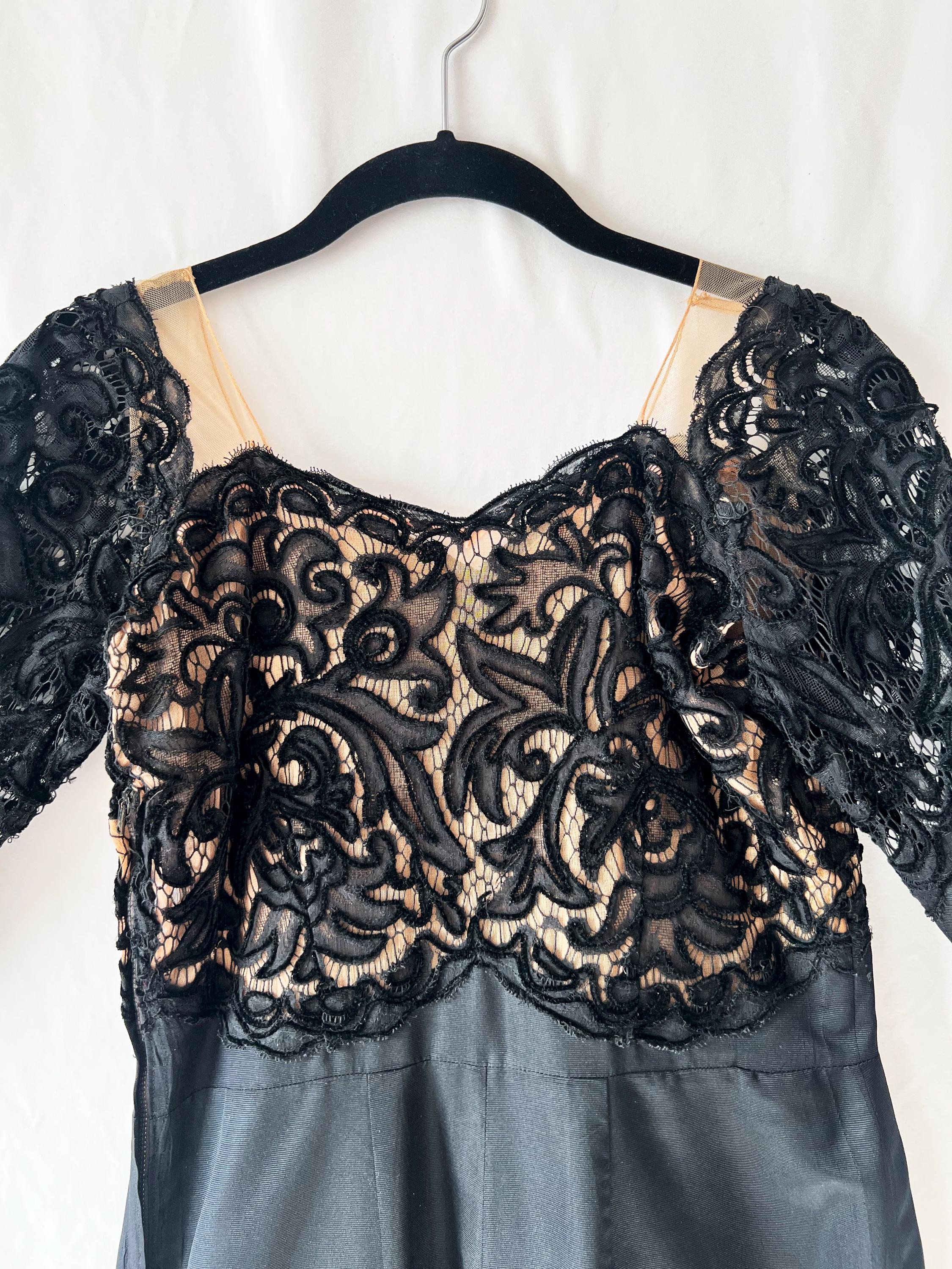 Vintage  1960s lace dress / gown worn to the JFK White House / xsmall