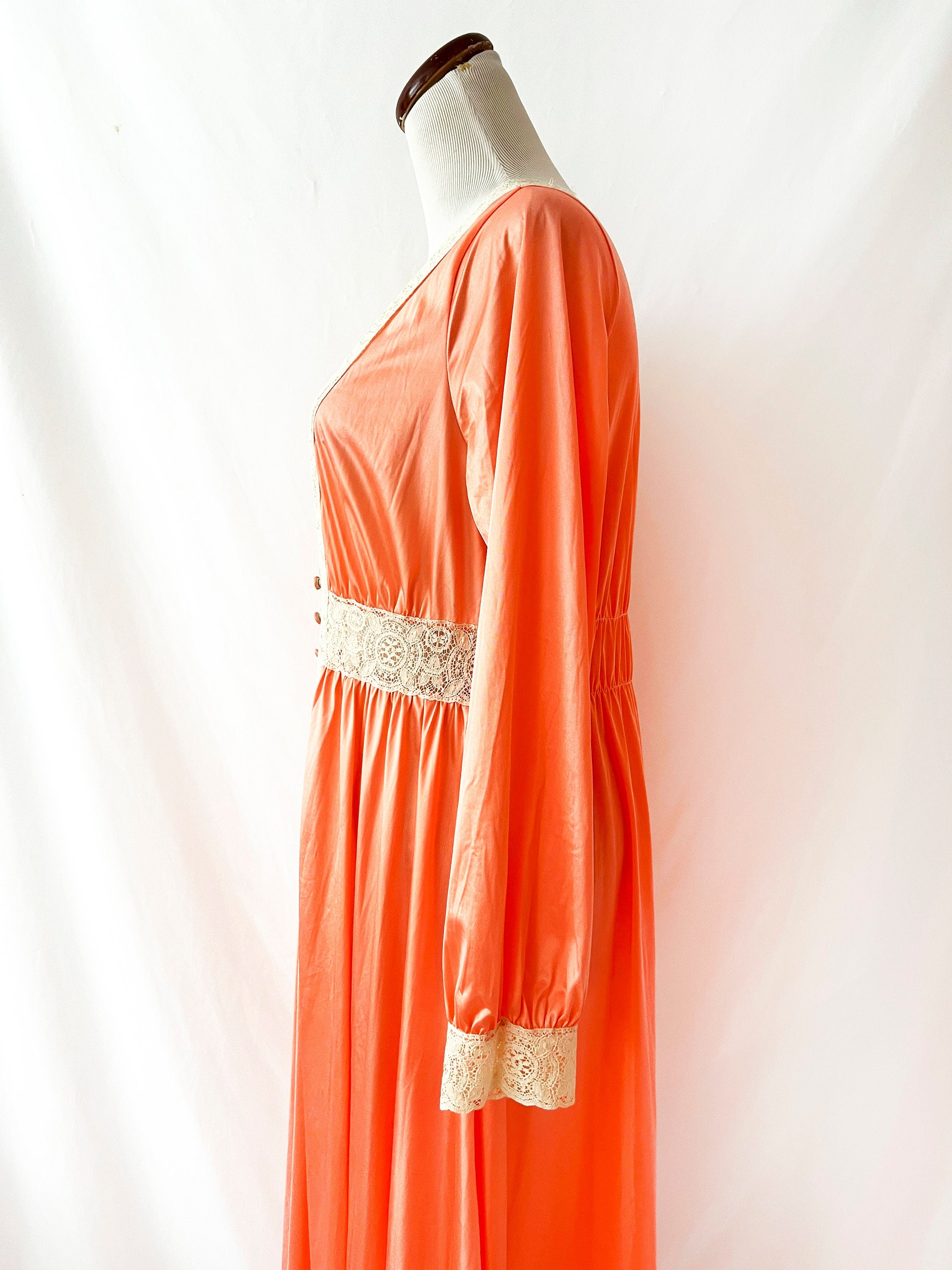miss elaine 1970s vintage pegninoir robe sexy long house dress  medium