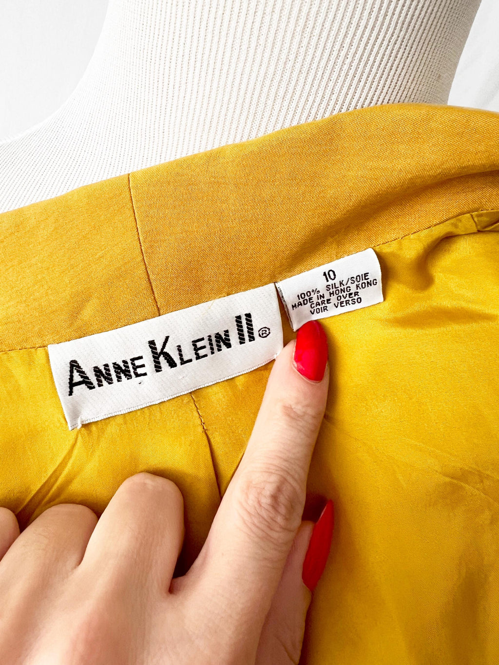 yellow  anne klein II silk blazer size 10