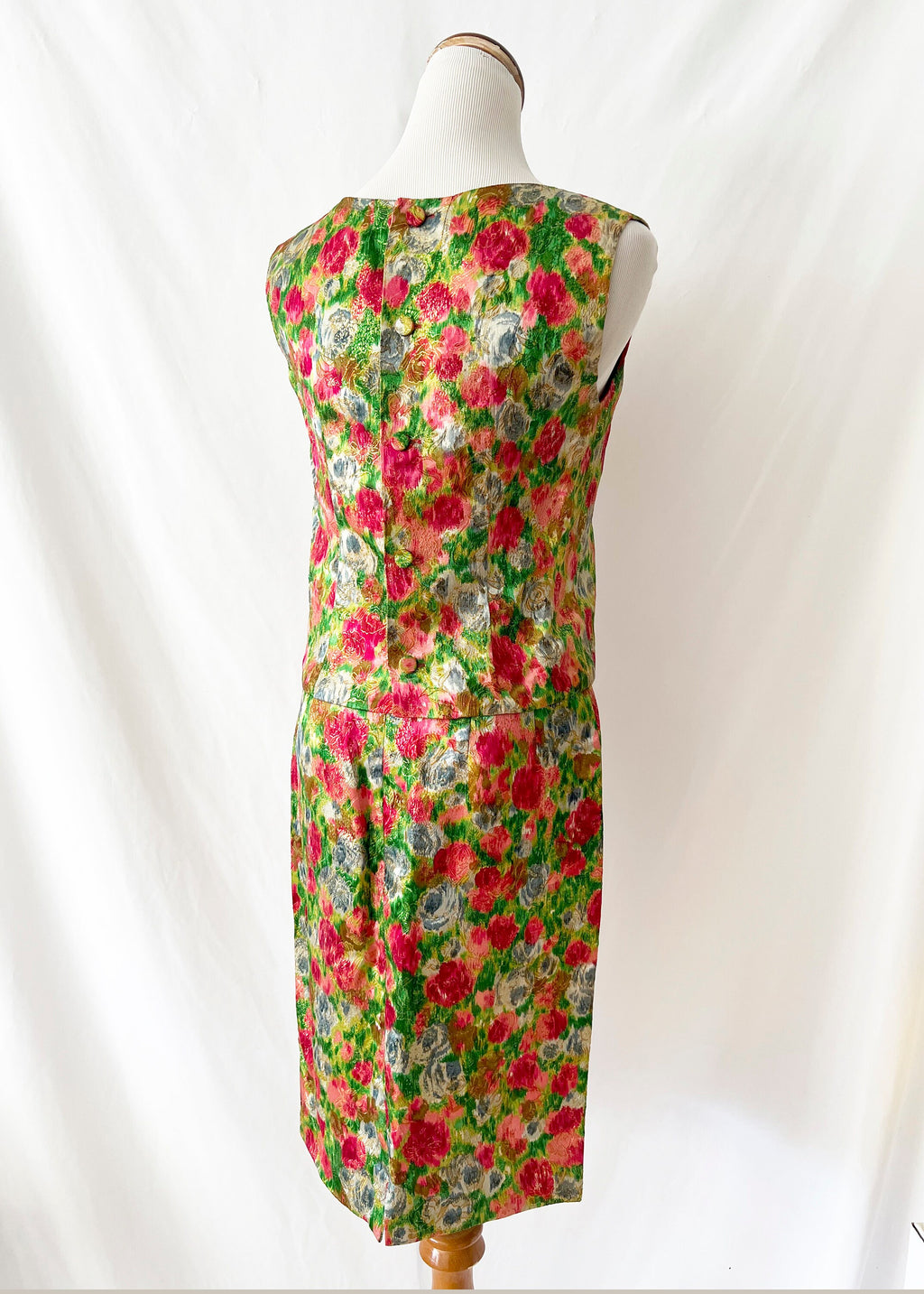 Vntg 60s Floral Skirt Set Gold and Red Roses Sleeveless Spring  / size 4