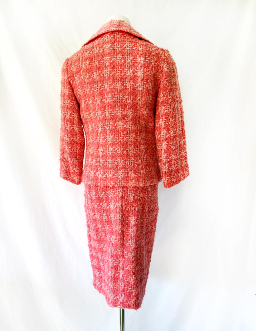 1960s Pink Boucle Wool Tweed Skirt Suit XSmall