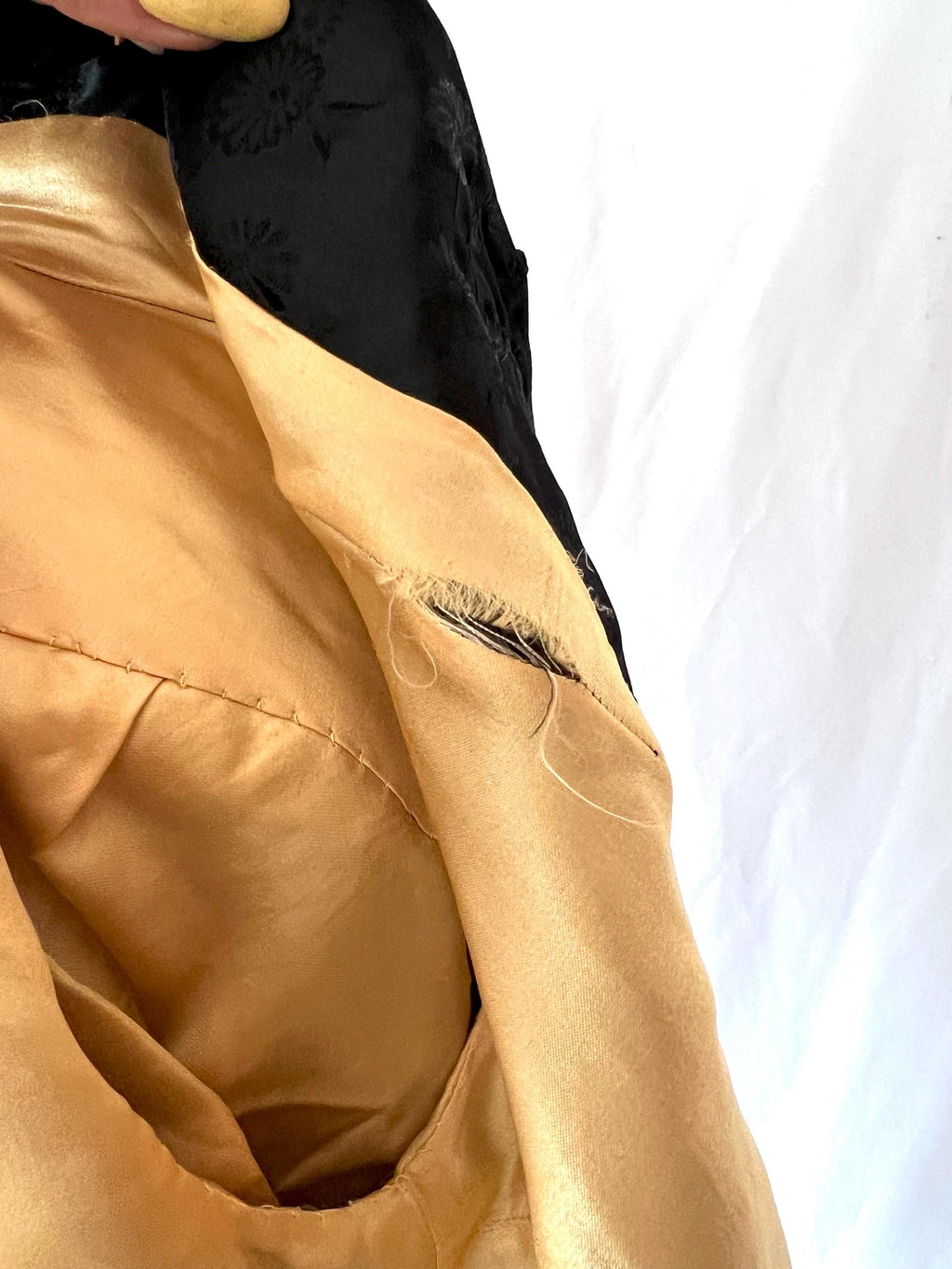 vintage 1940s black silk jacket cropped made in hong kong small