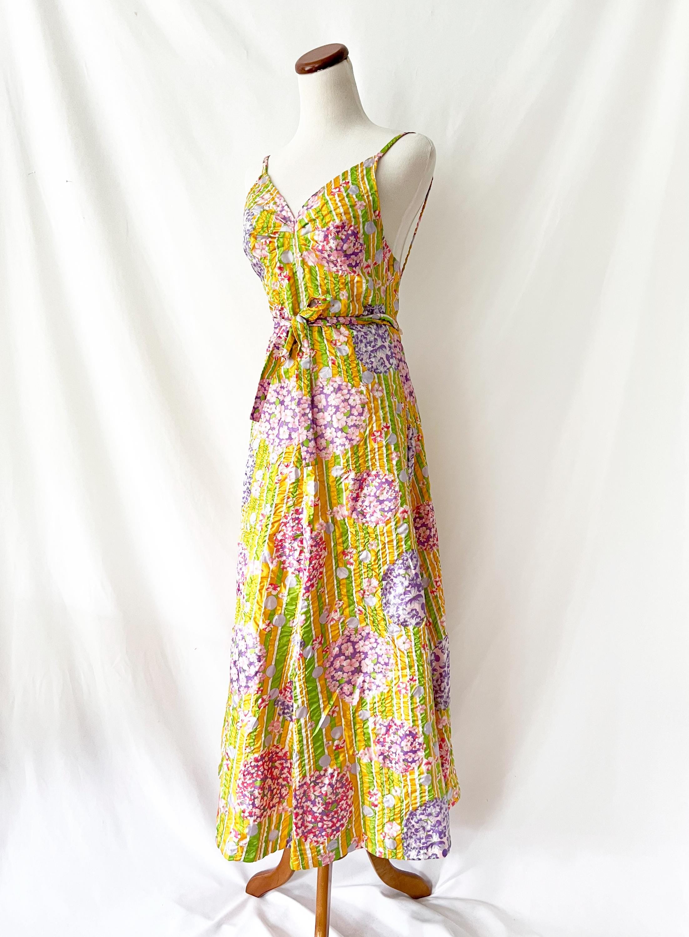 vintage 1970s floral maxi dress /  wrap dress / open back / small
