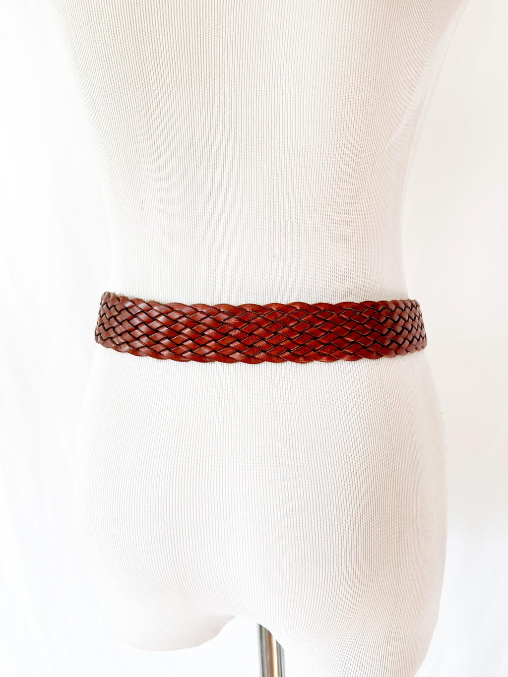 leather woven belt / banana republic / small