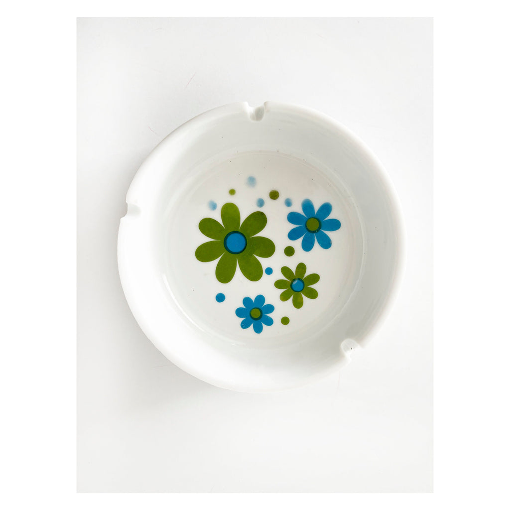 vintage 70s ashtray flower power