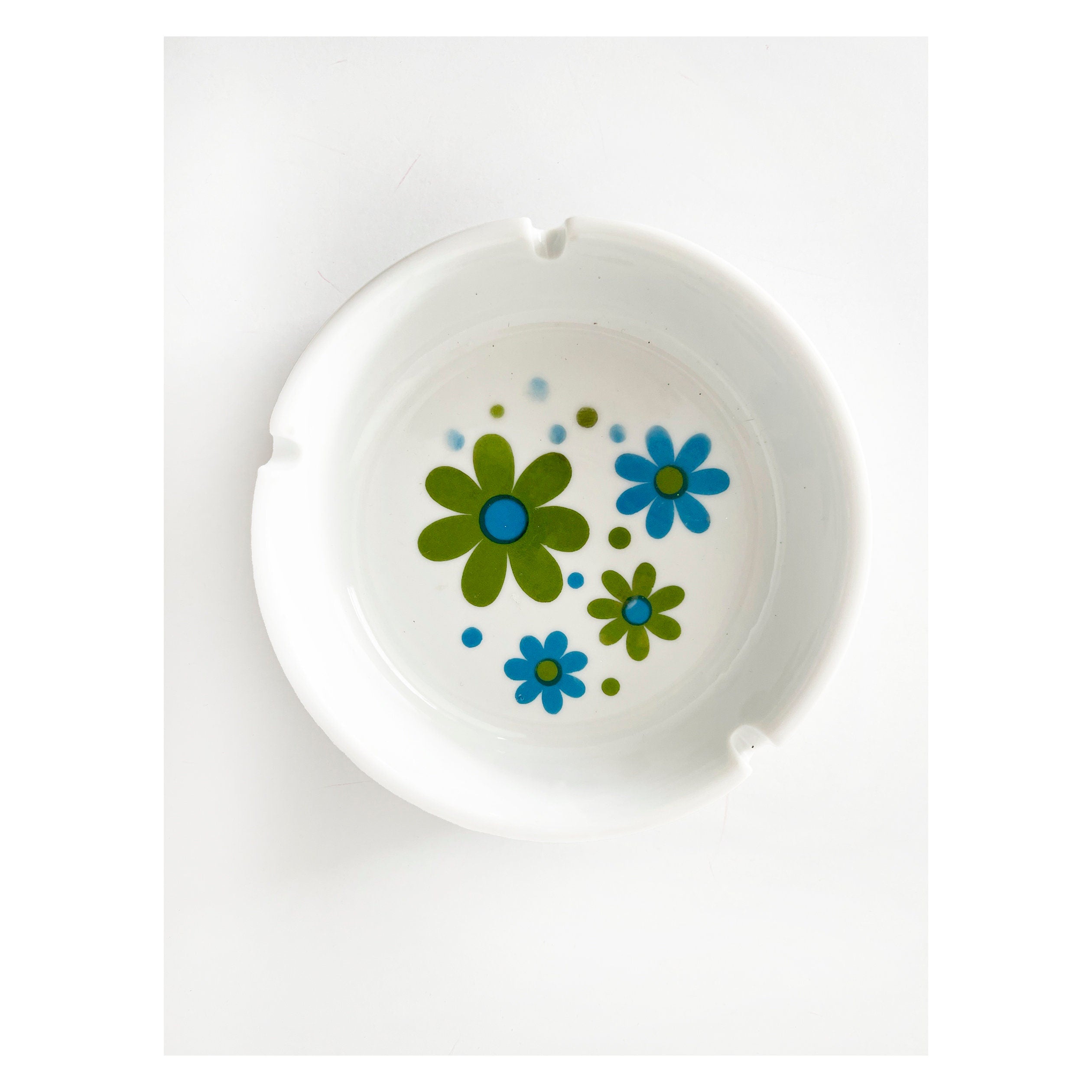 vintage 70s ashtray flower power
