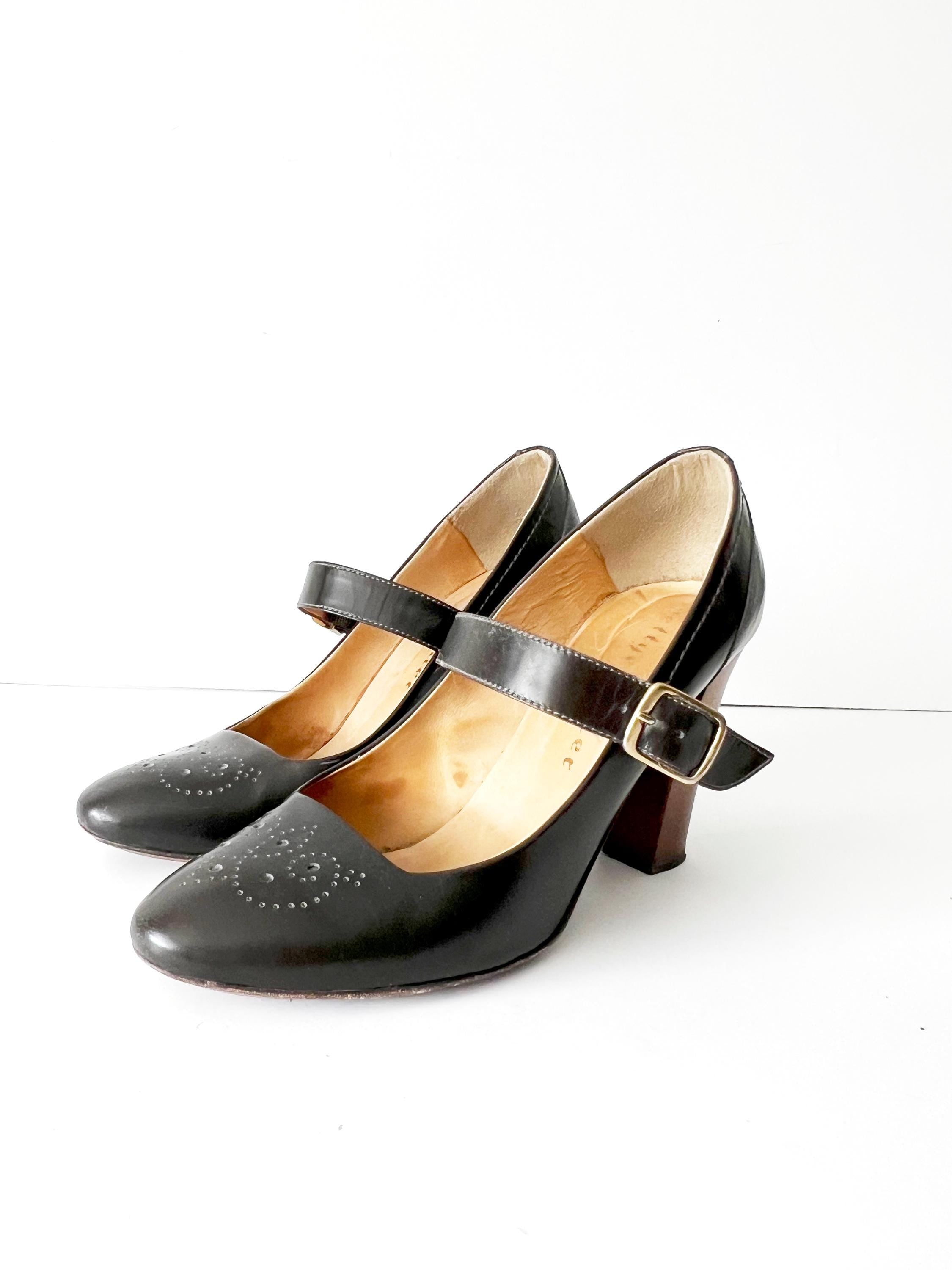 Bettye Muller Women's Round Toe Mary Jane Block Heels Shoe Black Size 6.5