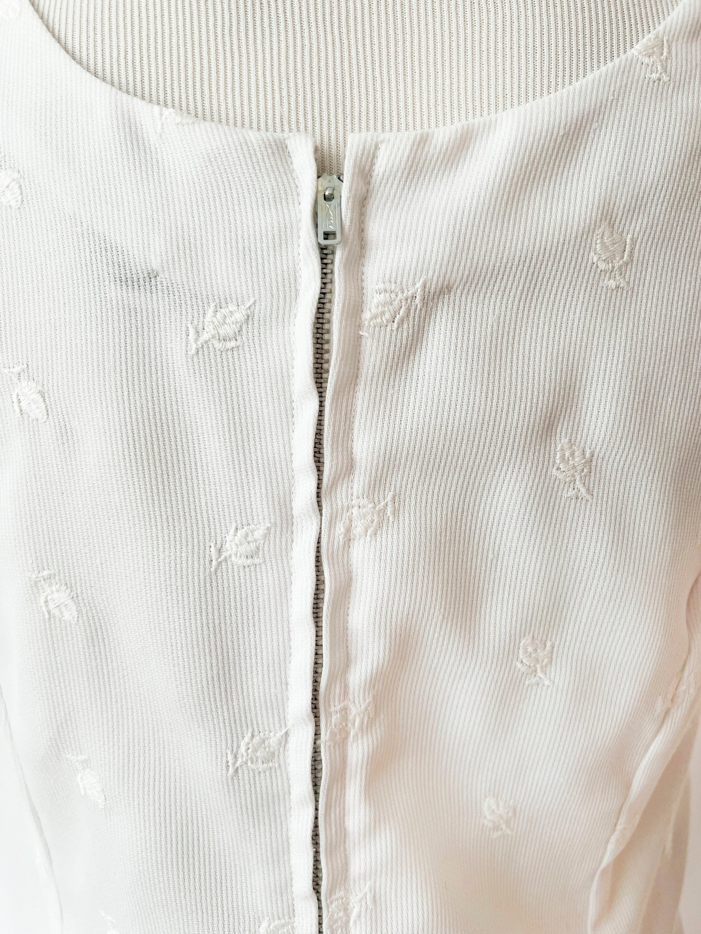 june marks / vintage 1960s white  tennis dress / embroidered flowers /  large
