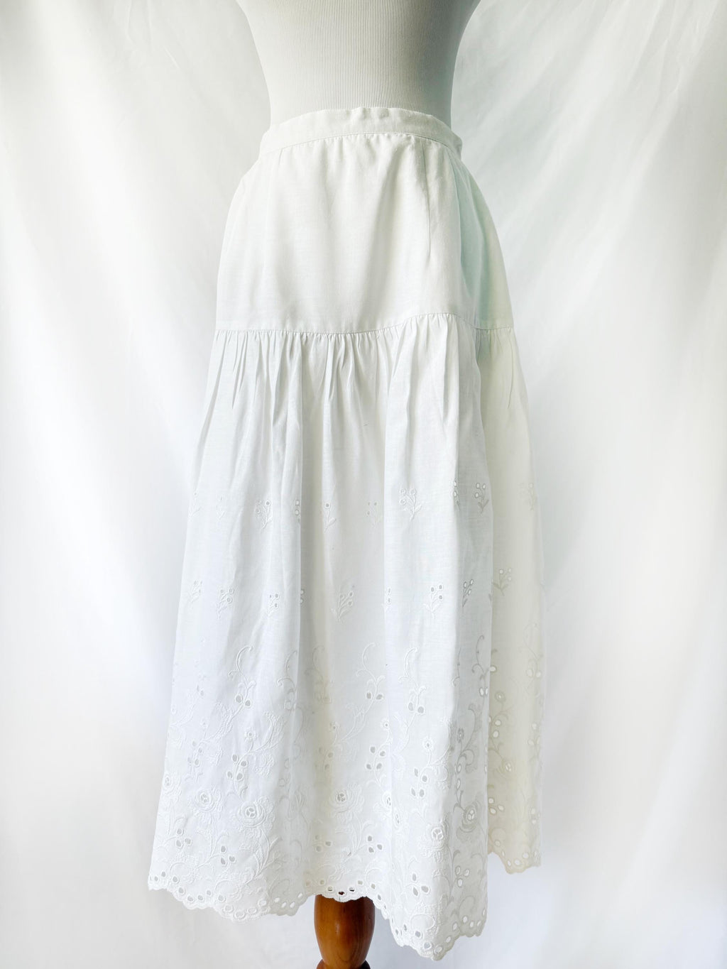 White Eyelet Cotton 2Piece Skirt Set Size 6