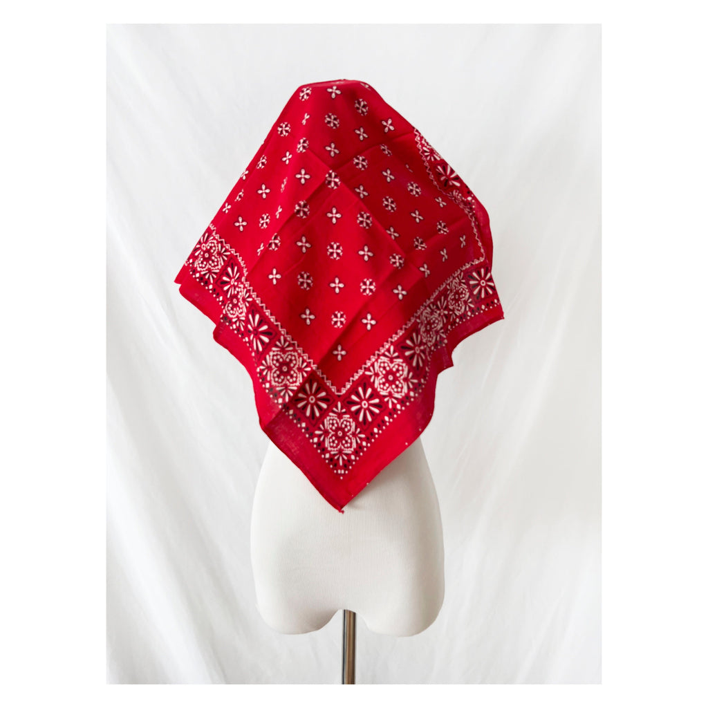 vintage  1950s classic red bandana / rn13960