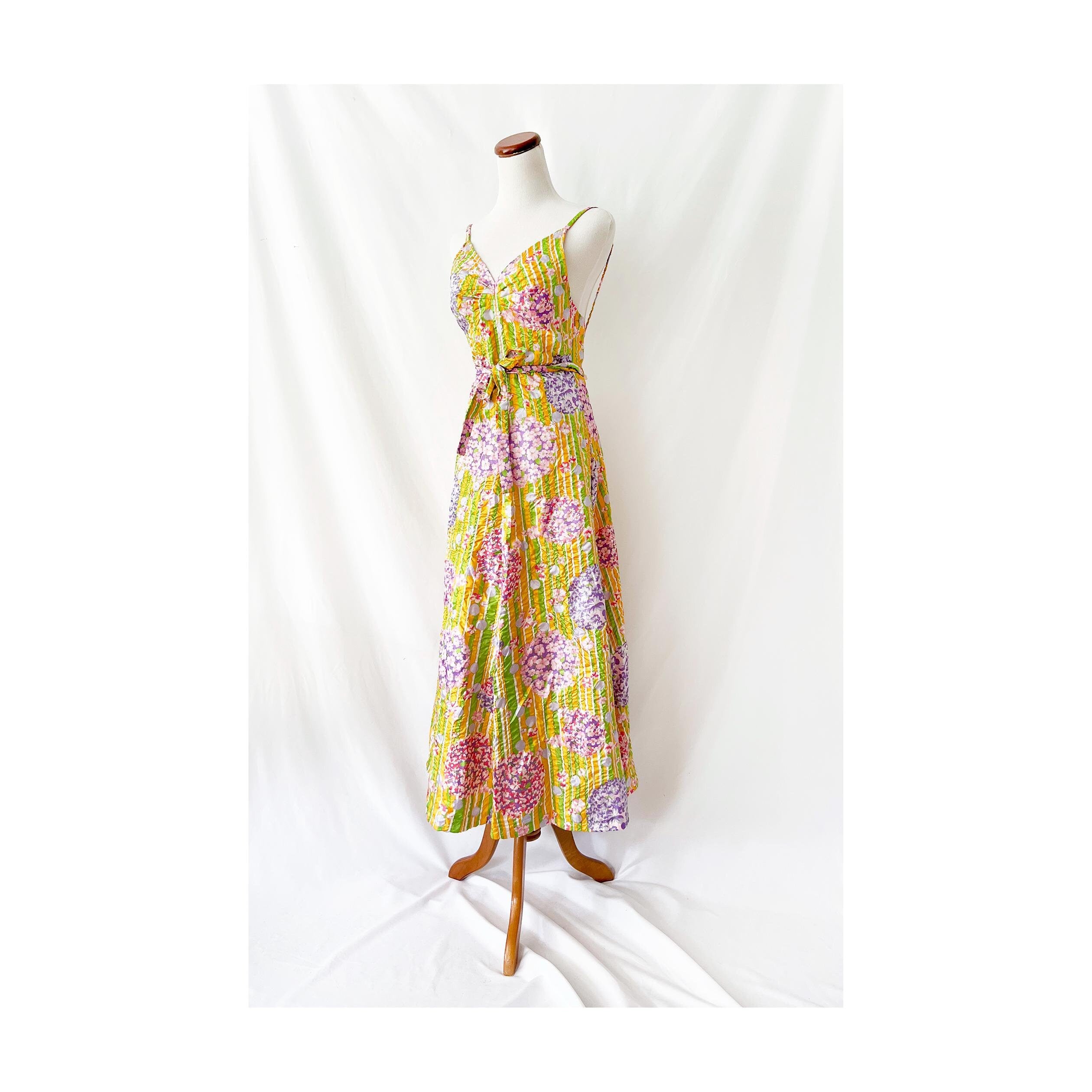 vintage 1970s floral maxi dress /  wrap dress / open back / small