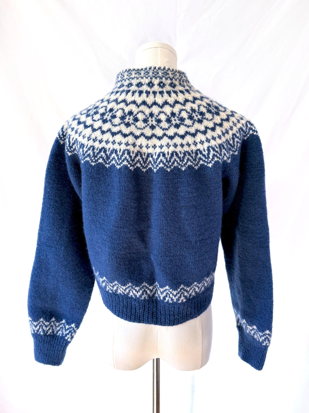 1960s Blue and White Norwegian Cardigan Sweater XS