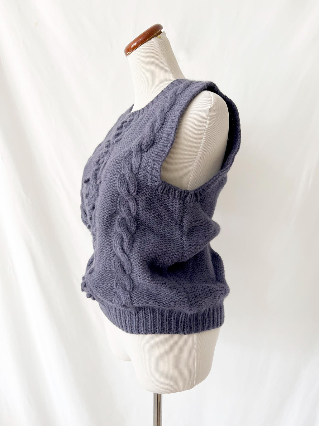 the eagles eye 1980s wool sweater vest / medium