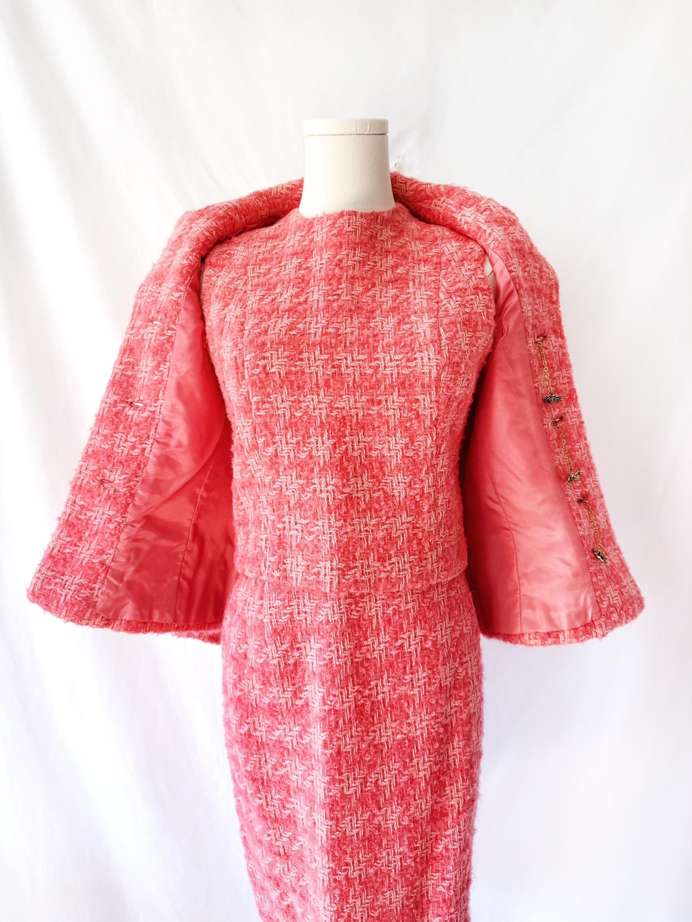 1960s Pink Boucle Wool Tweed Skirt Suit XSmall