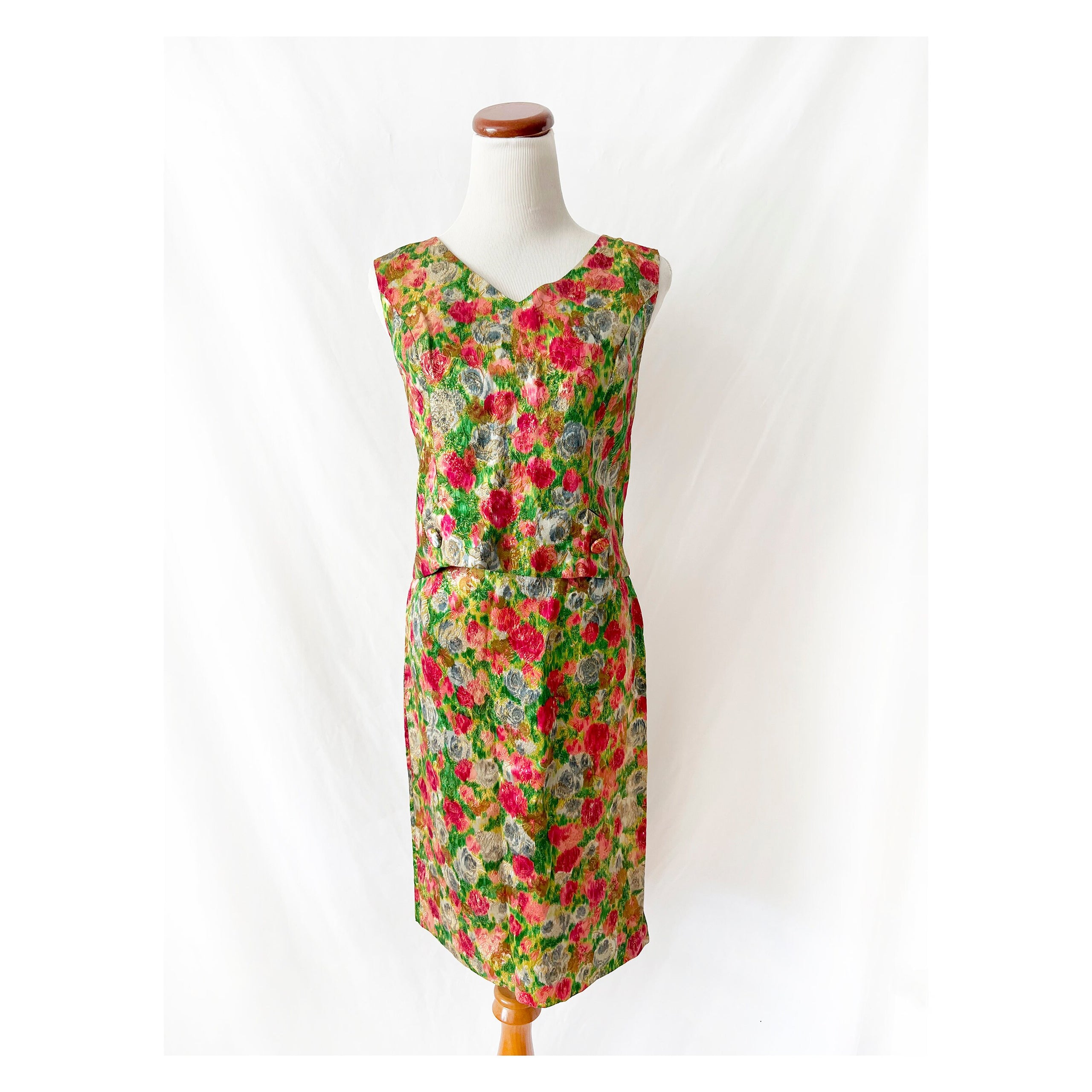 Vntg 60s Floral Skirt Set Gold and Red Roses Sleeveless Spring  / size 4