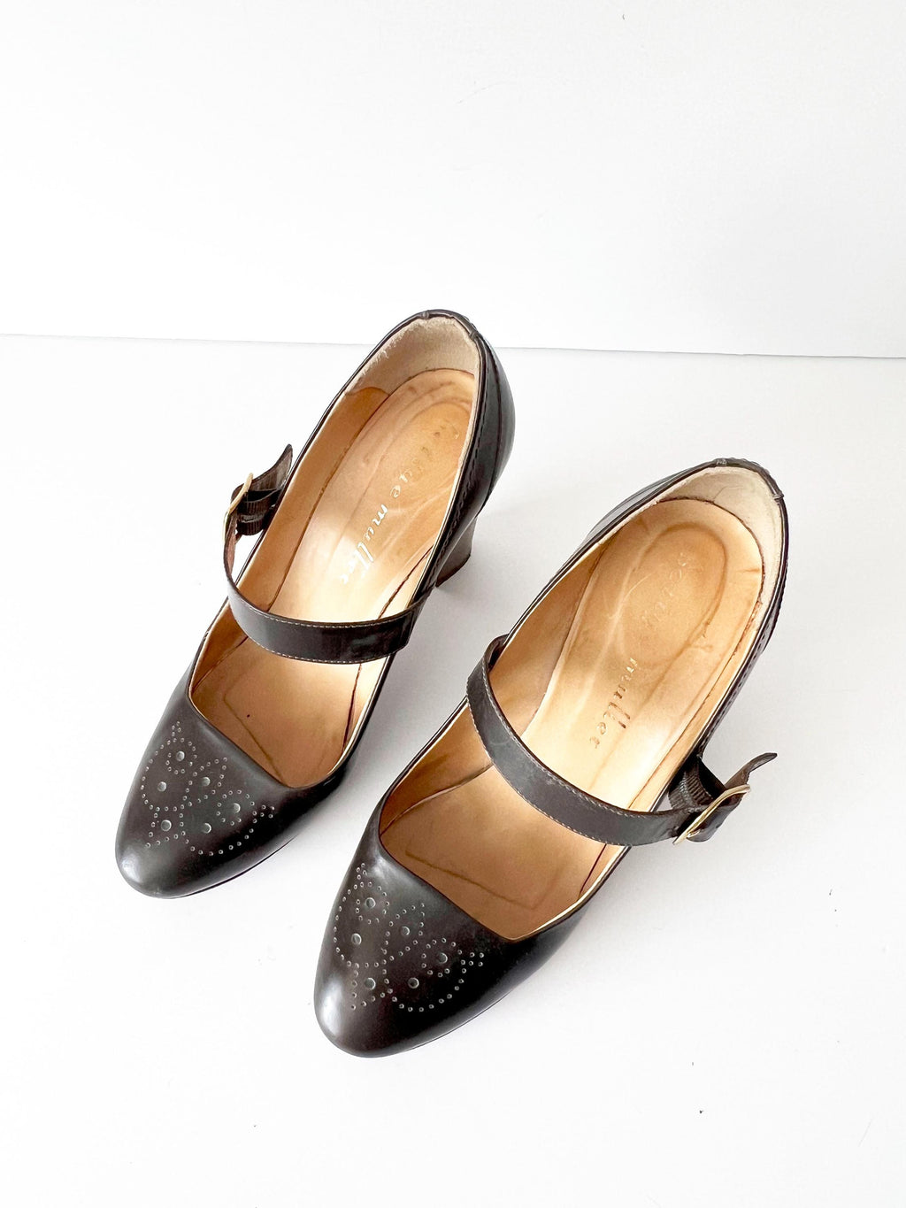 Bettye Muller Women's Round Toe Mary Jane Block Heels Shoe Black Size 6.5