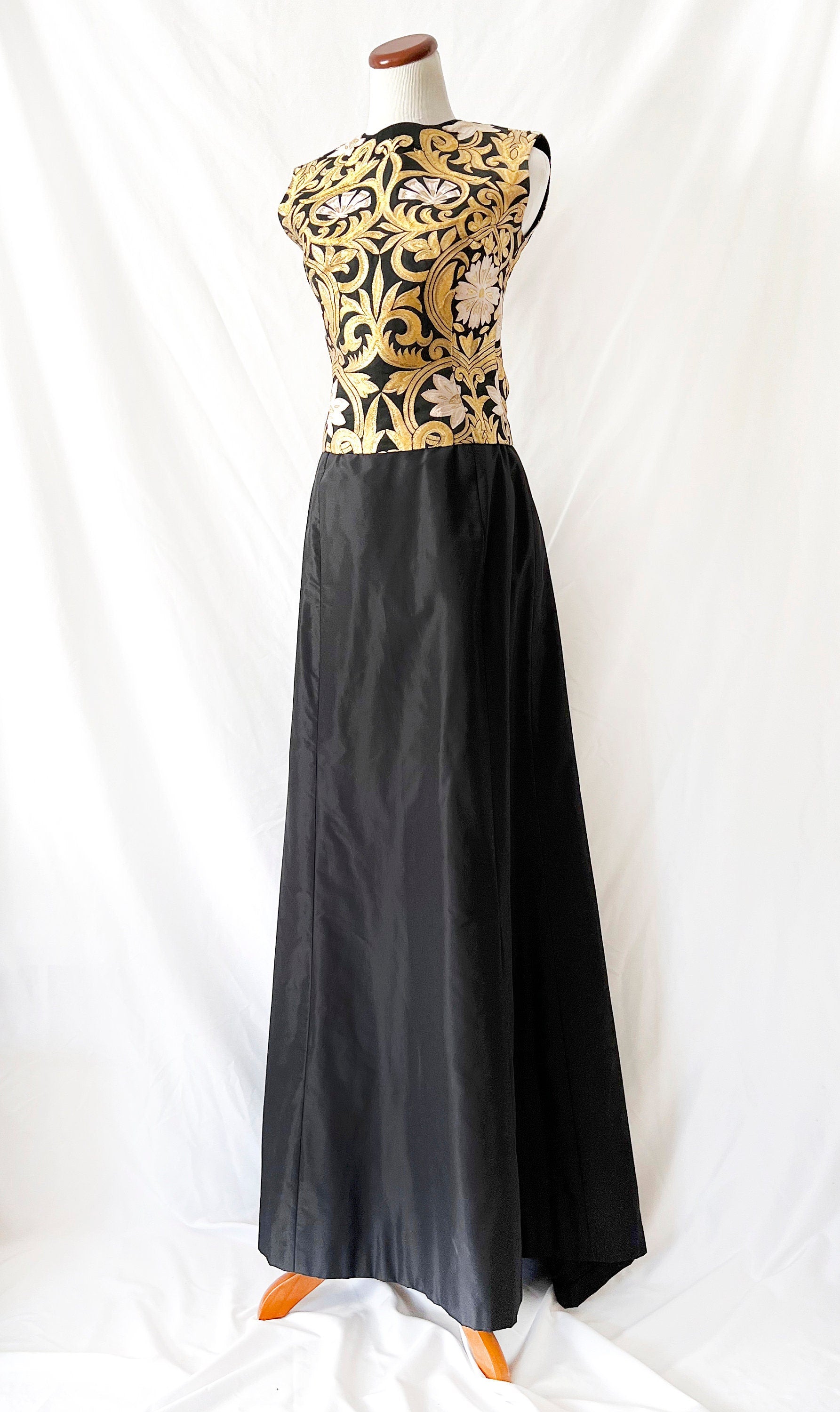 Vintage Gold Brocade Top & Badgley Mischka Silk Skirt Set: Size 6 Formal Wear