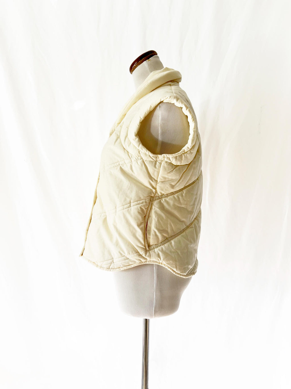 vintage 1980s white puffer vest aspen small medium