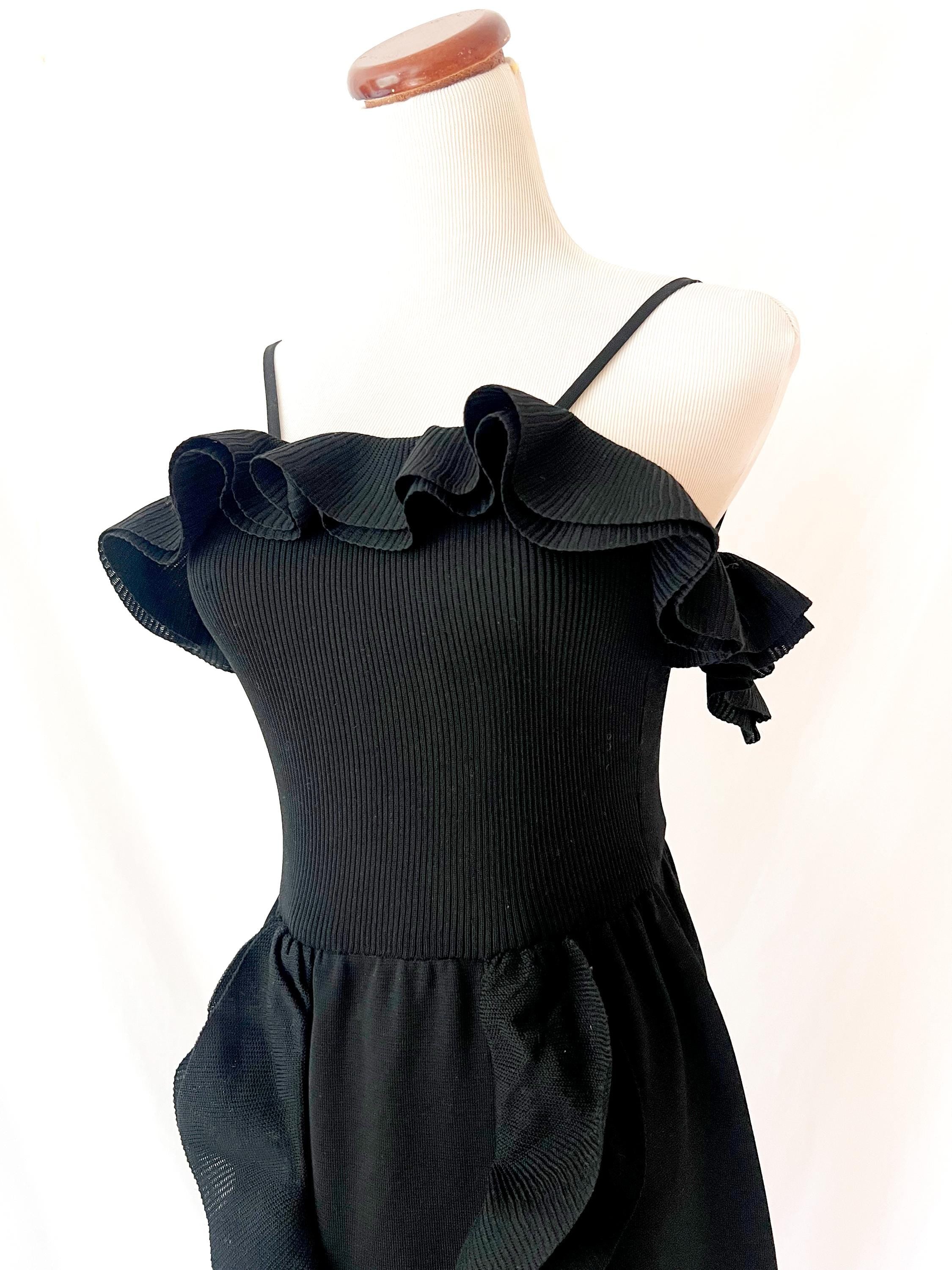 1970s long black dress / vintage 70s ruffle knit dress / floor length xsmall