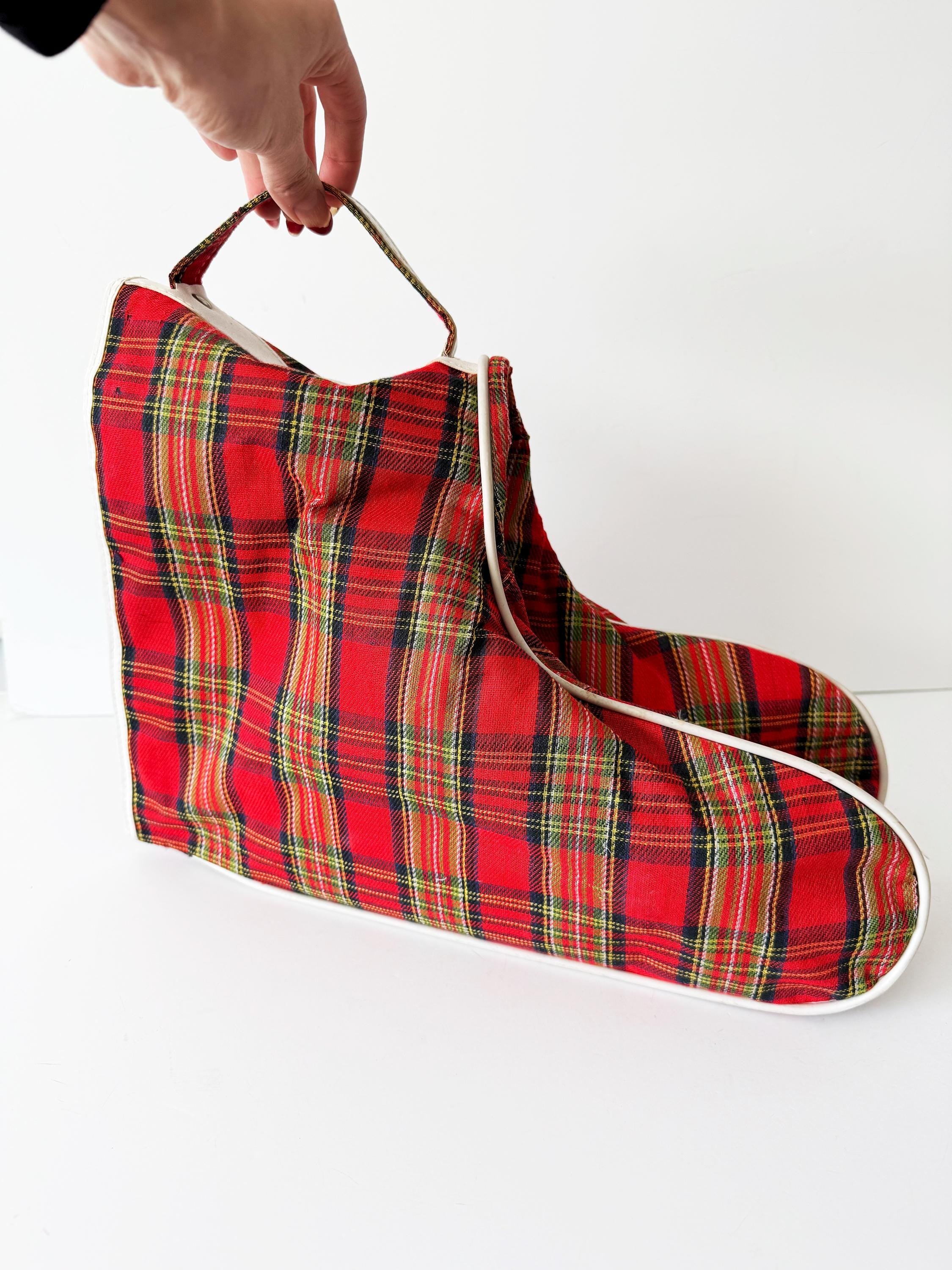 vintage ice skates for kids with plaid carrying case