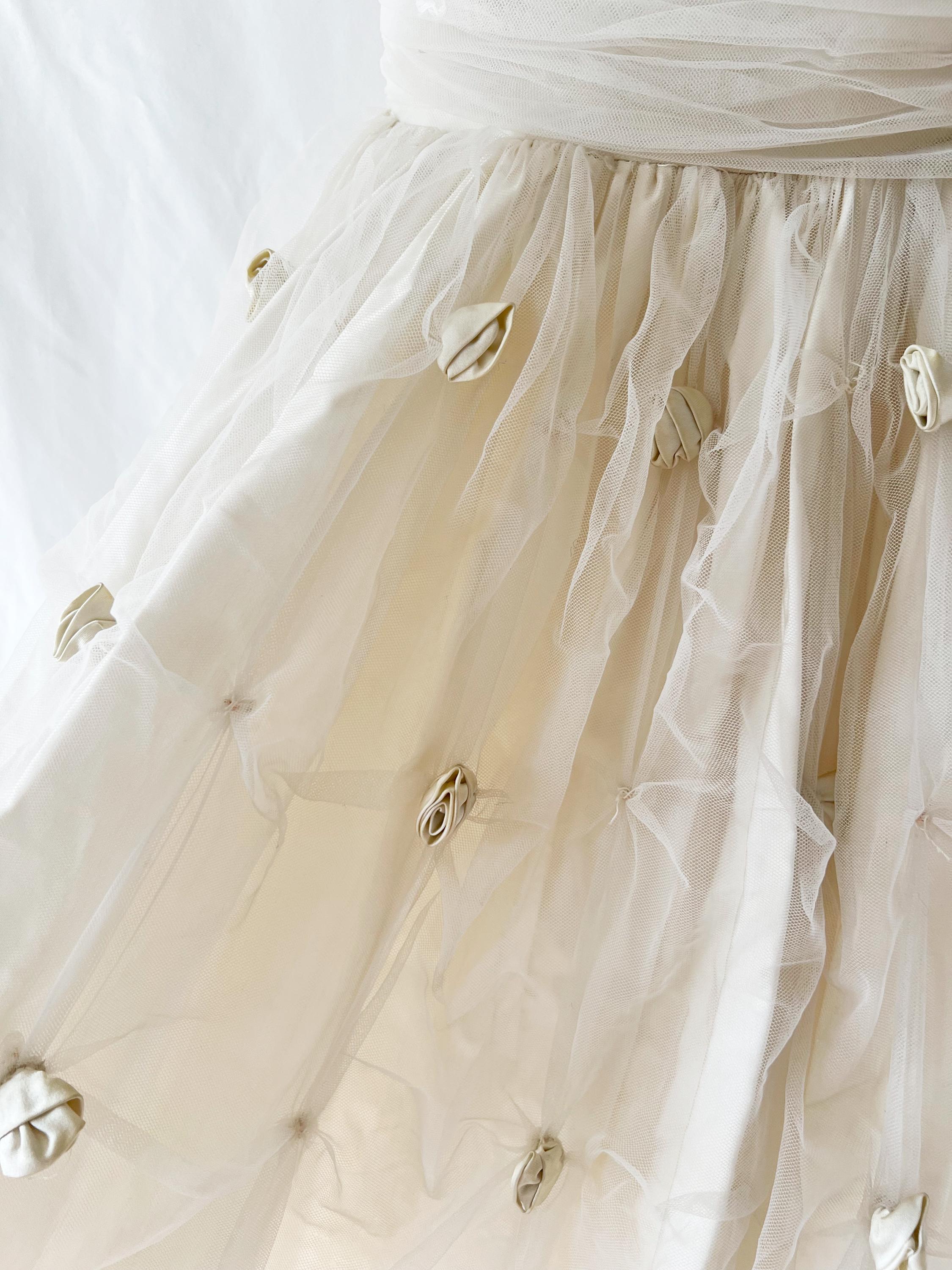 1950s vintage white tulle dress / rosettes / small