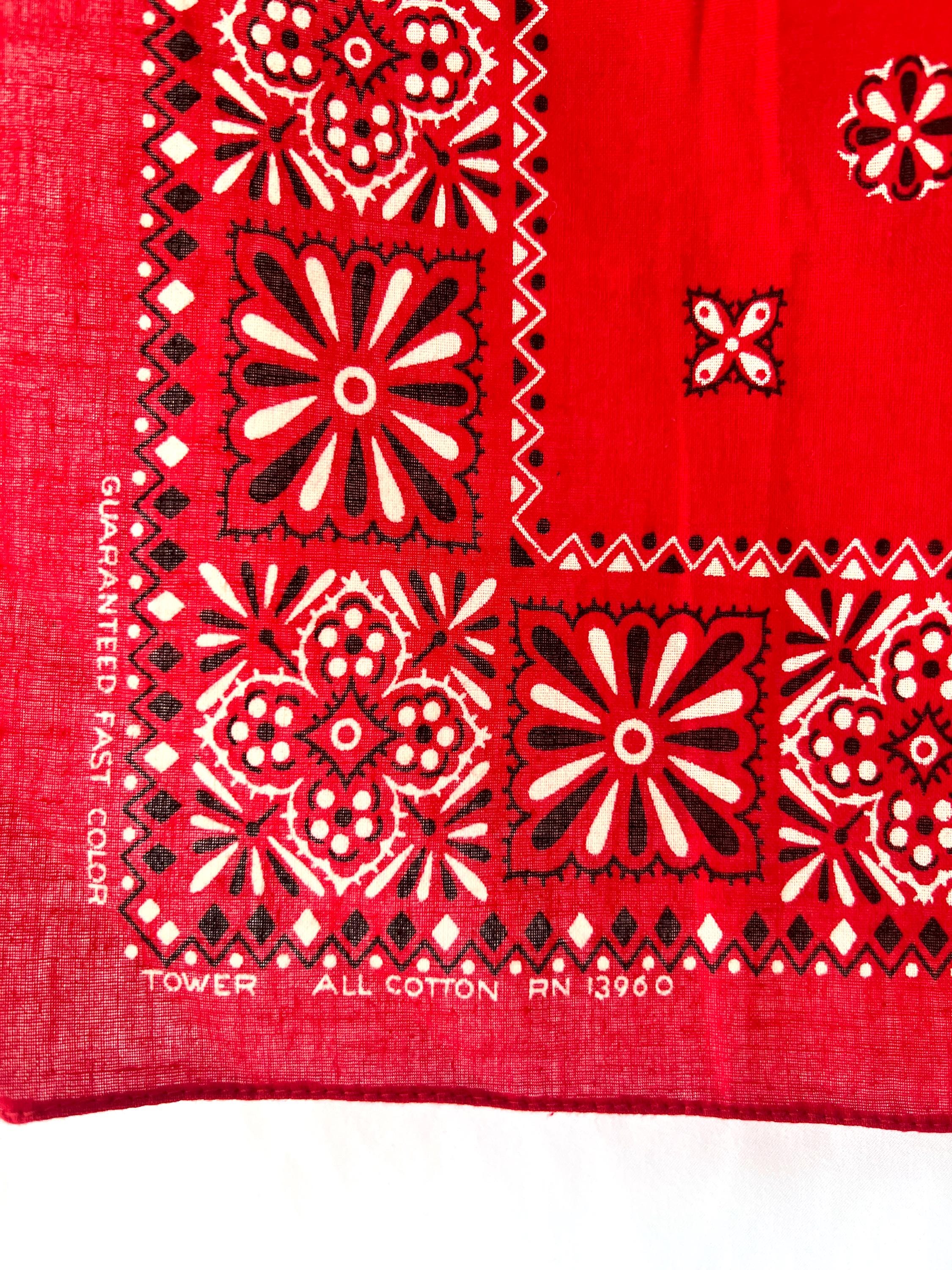 vintage  1950s classic red bandana / rn13960