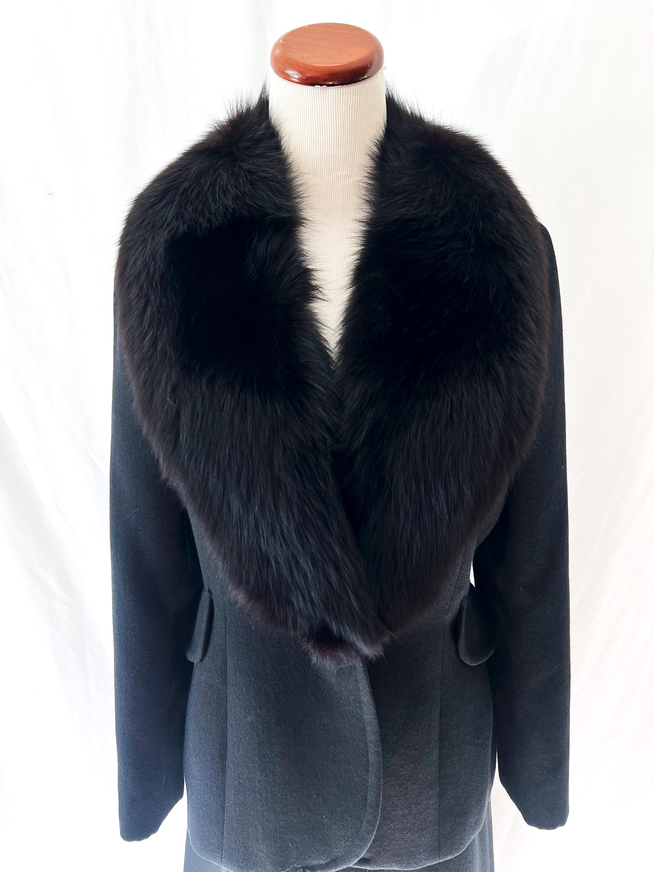 Vintage 1960s Wool Skirt Suit with Fox Fur Collar - Size 8