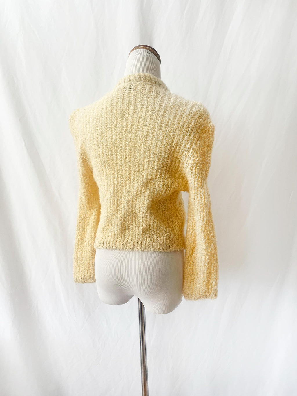 vntg 1960s cardigan with rhinestone buttons / wool / light yellow / huddlespun / medium
