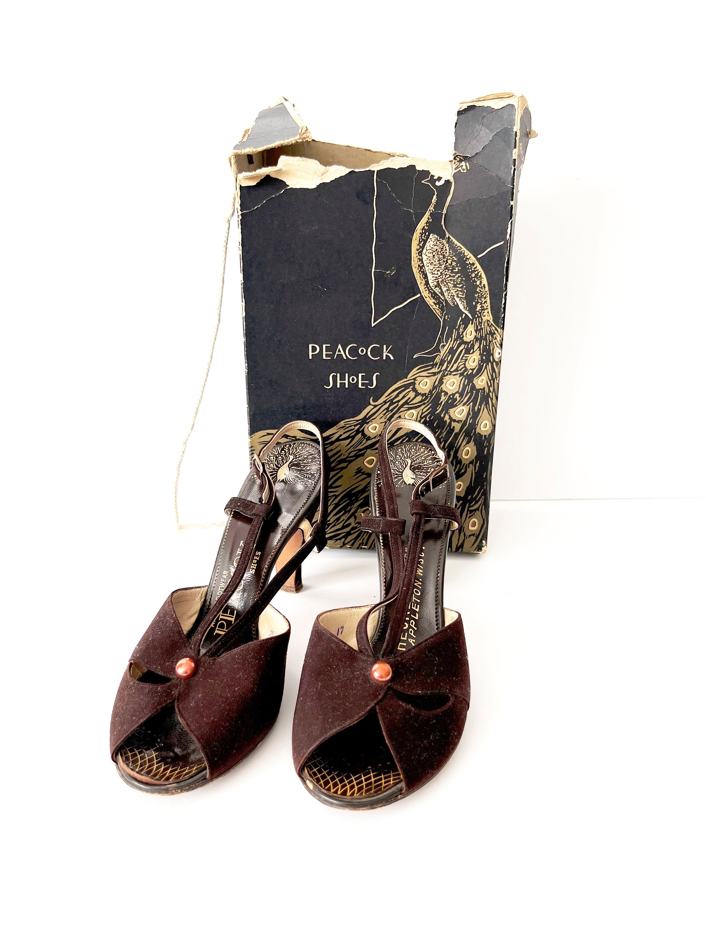 vntg 1960s peep toe t-strap heels  brown velour with original box size 7 1/2