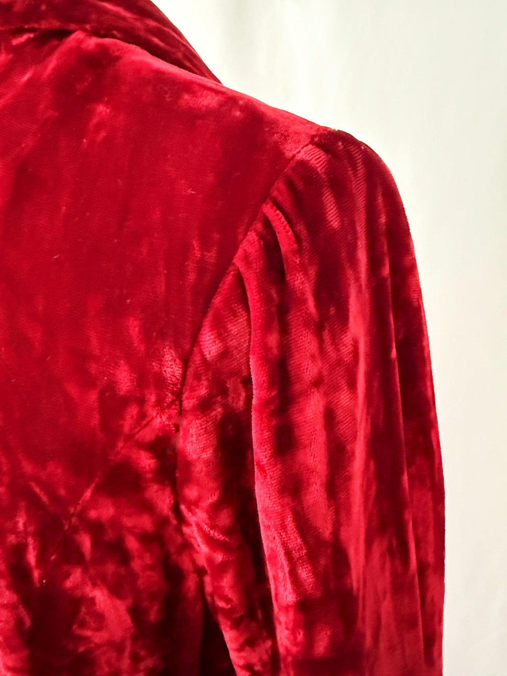 vintage red crushed velvet jacket small