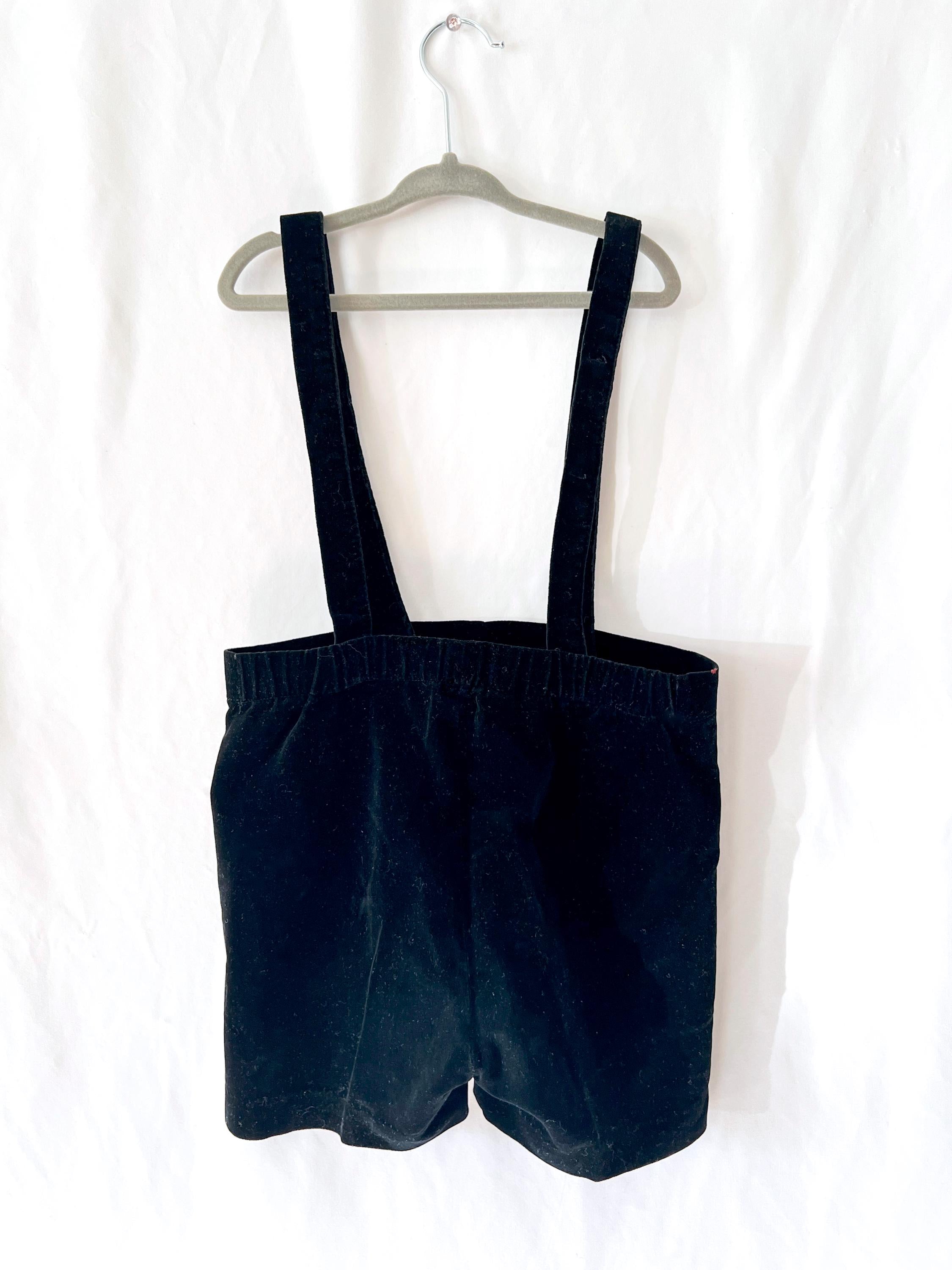 4t  60s black velvet suspender shorts