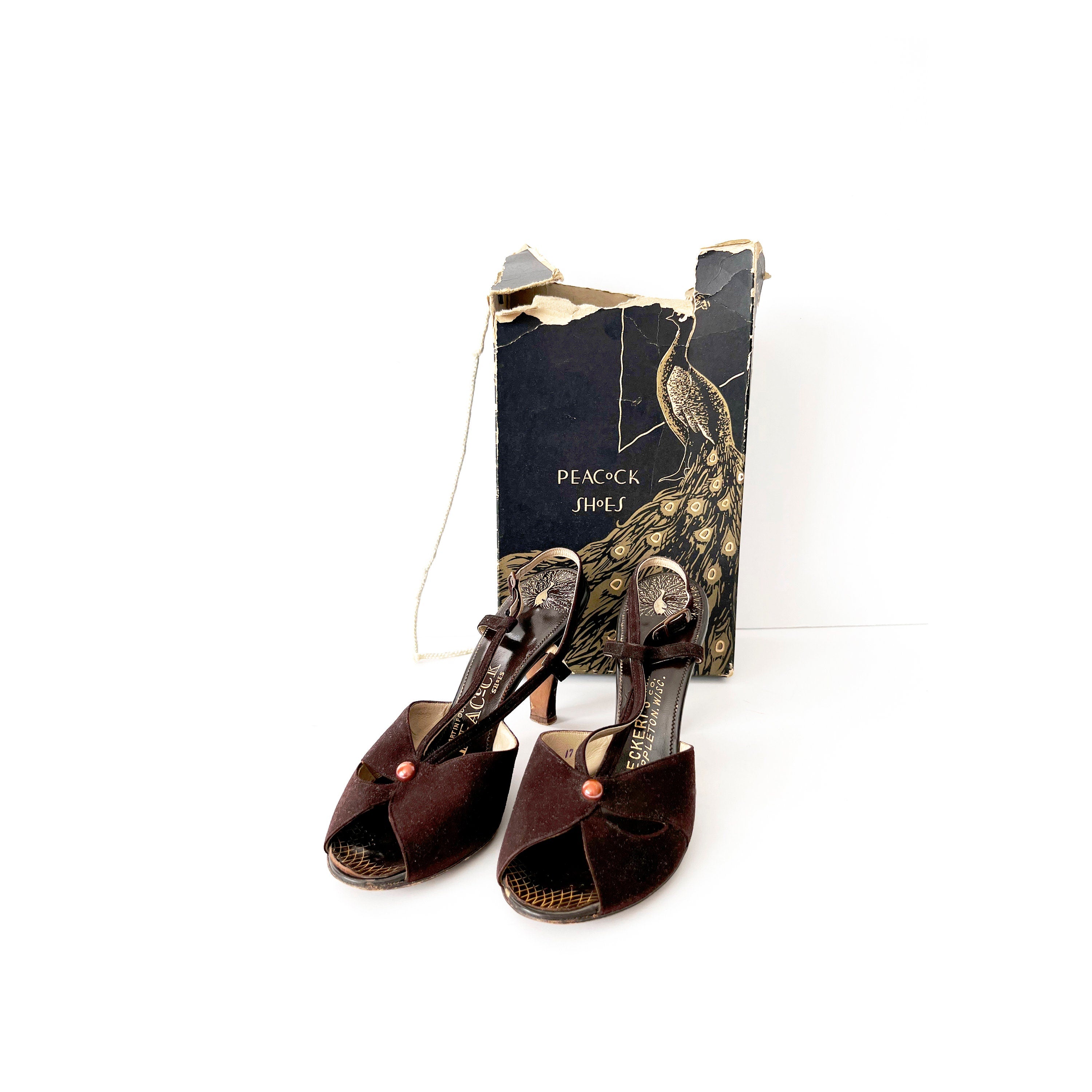 vntg 1960s peep toe t-strap heels  brown velour with original box size 7 1/2