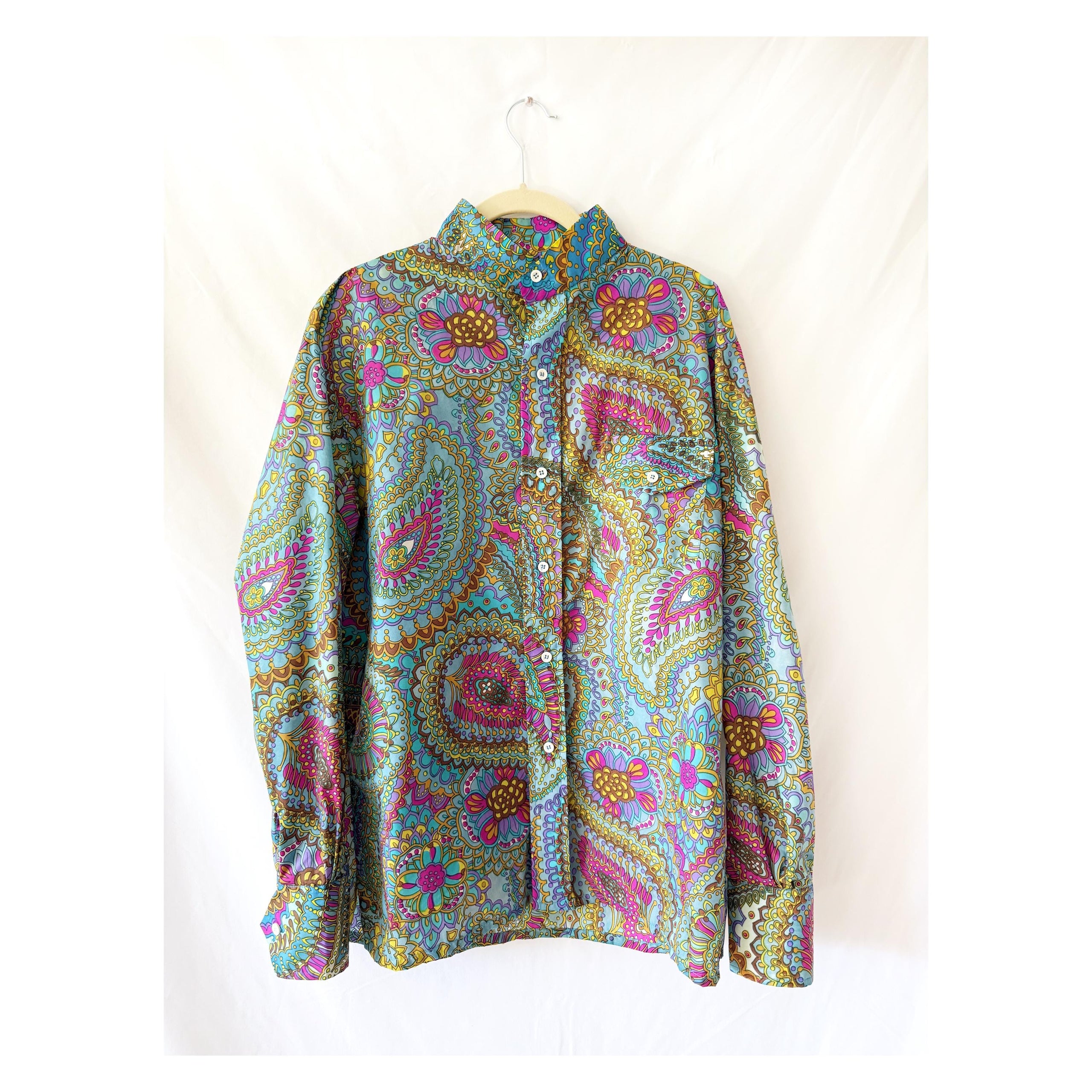 1970s colorful paisley floral button up mens medium