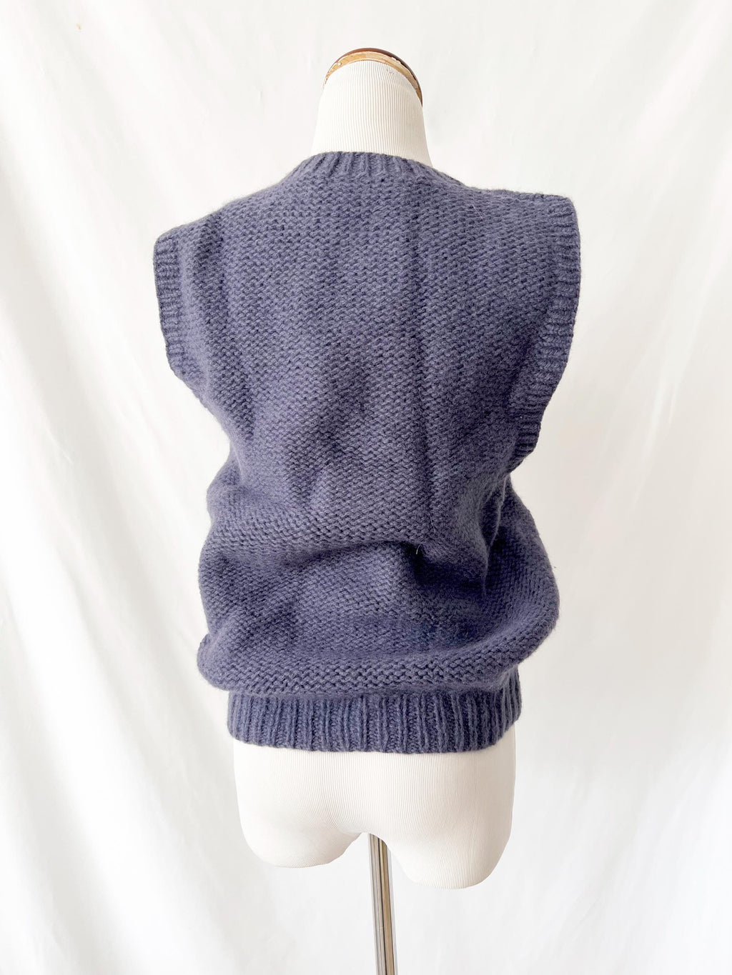 the eagles eye 1980s wool sweater vest / medium