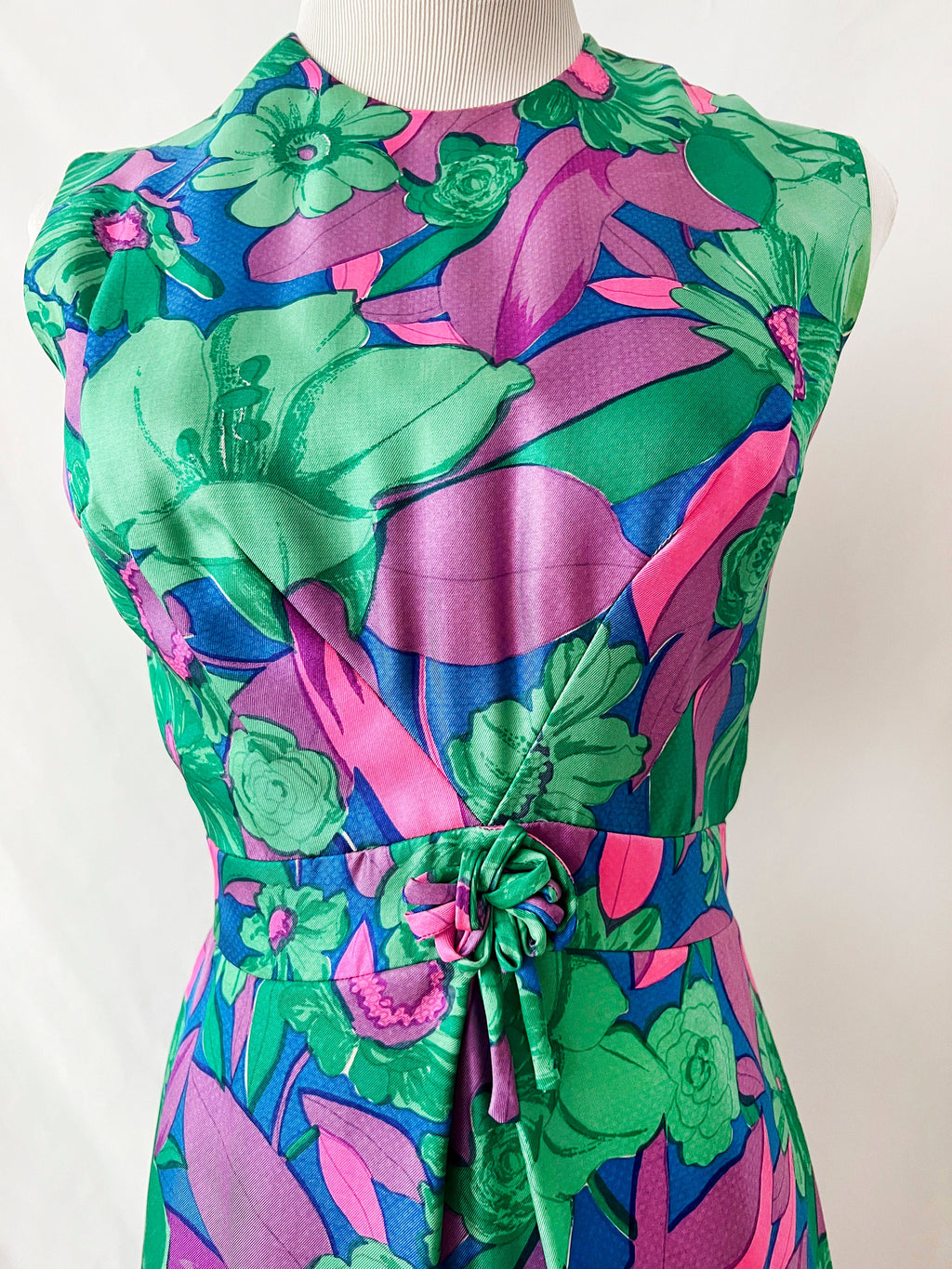vntg 60s silk dress / floral colorful shift dress/m cinch waist / small