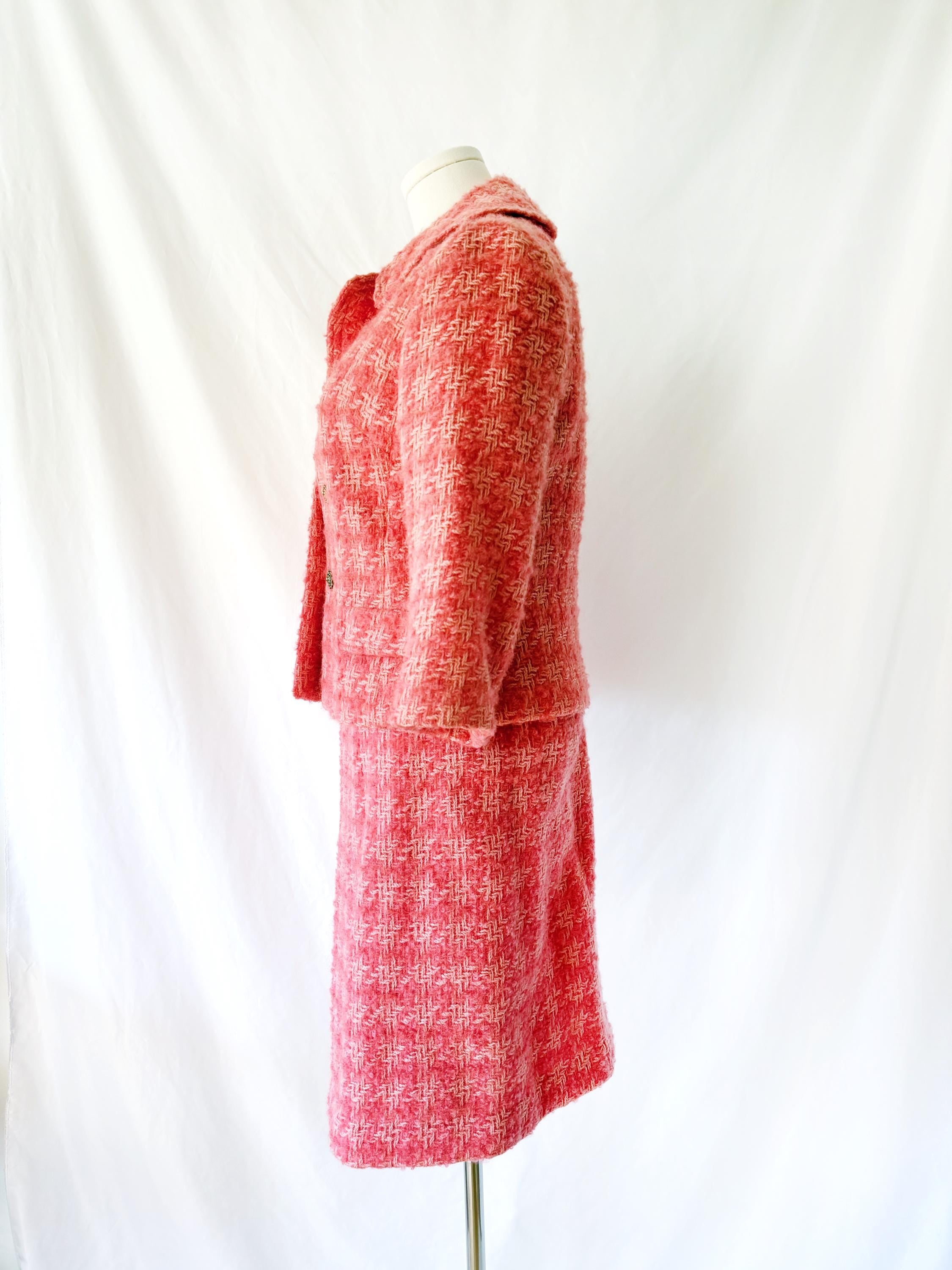 1960s Pink Boucle Wool Tweed Skirt Suit XSmall