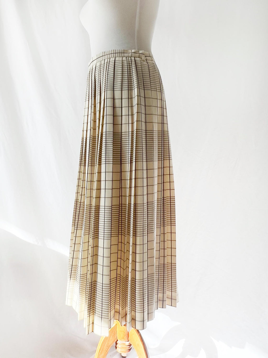 vintage white pleated skirt / wool plaid skirt / evan-picone / medium