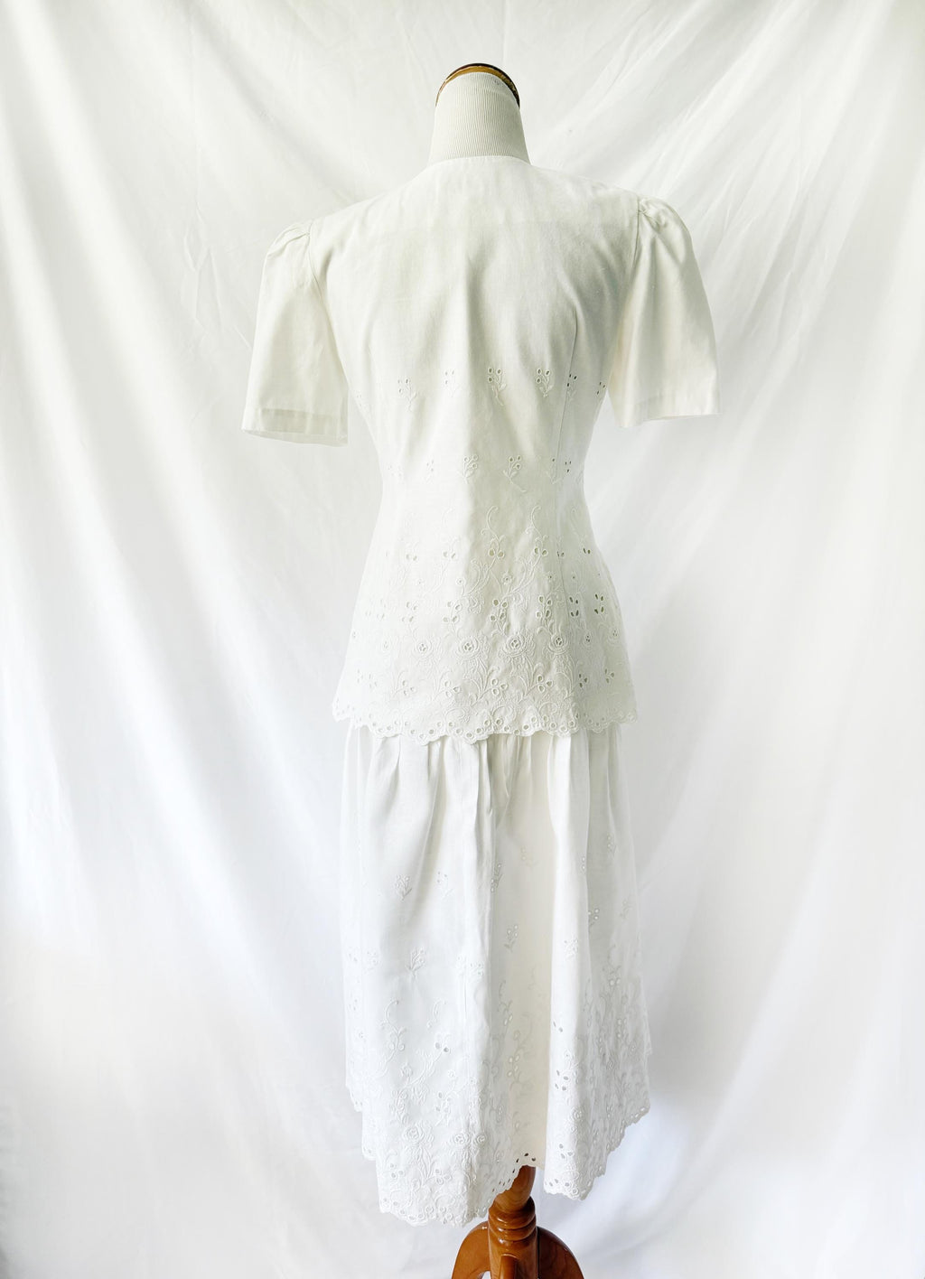 White Eyelet Cotton 2Piece Skirt Set Size 6