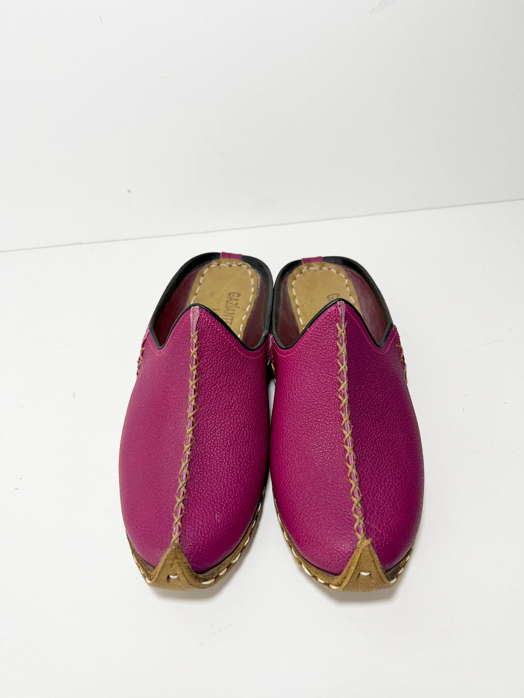Pink Leather Yemeni Slippers: Handmade Pointy Toe Clogs, Size 7.5