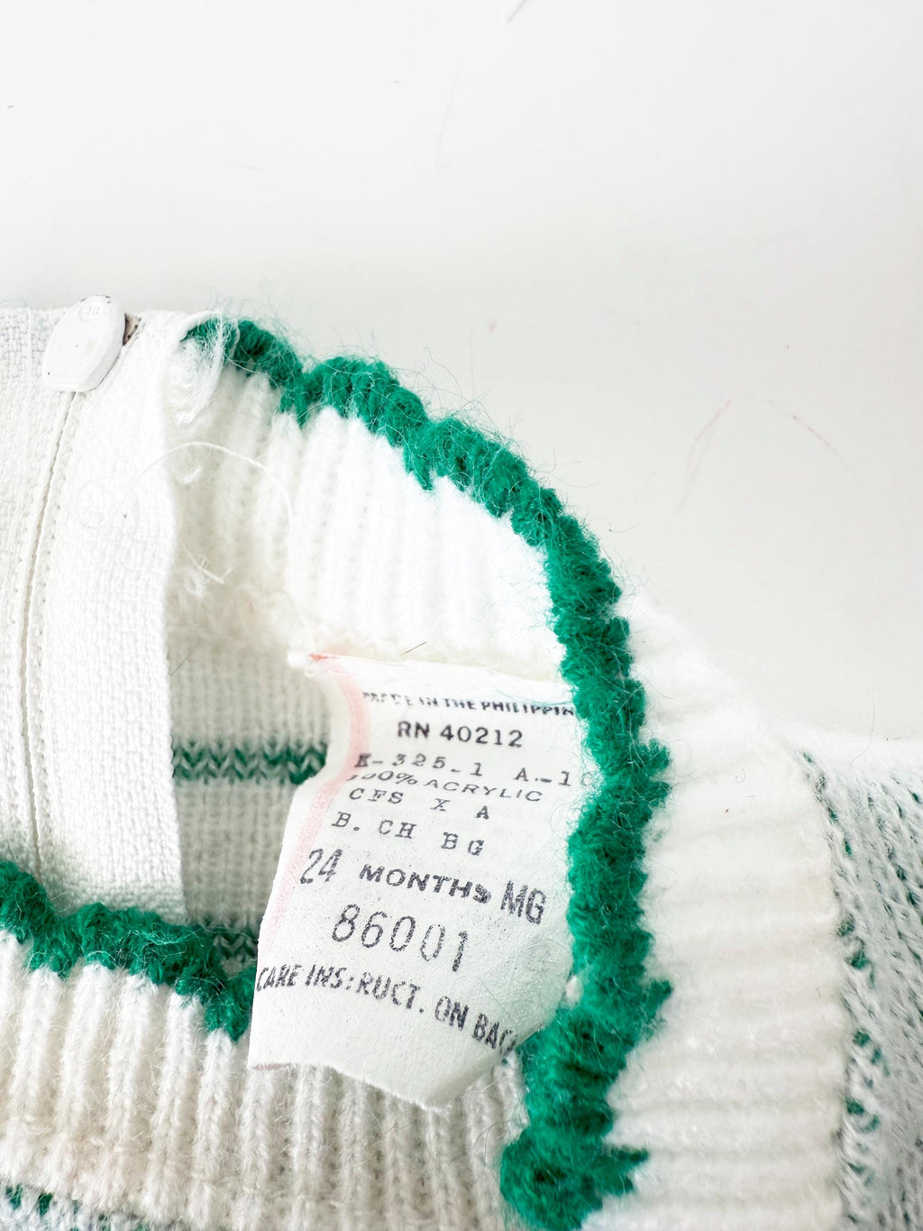 18-24 months 1980s vintage animal sweater green and white  size 2t vintage toddler clothes