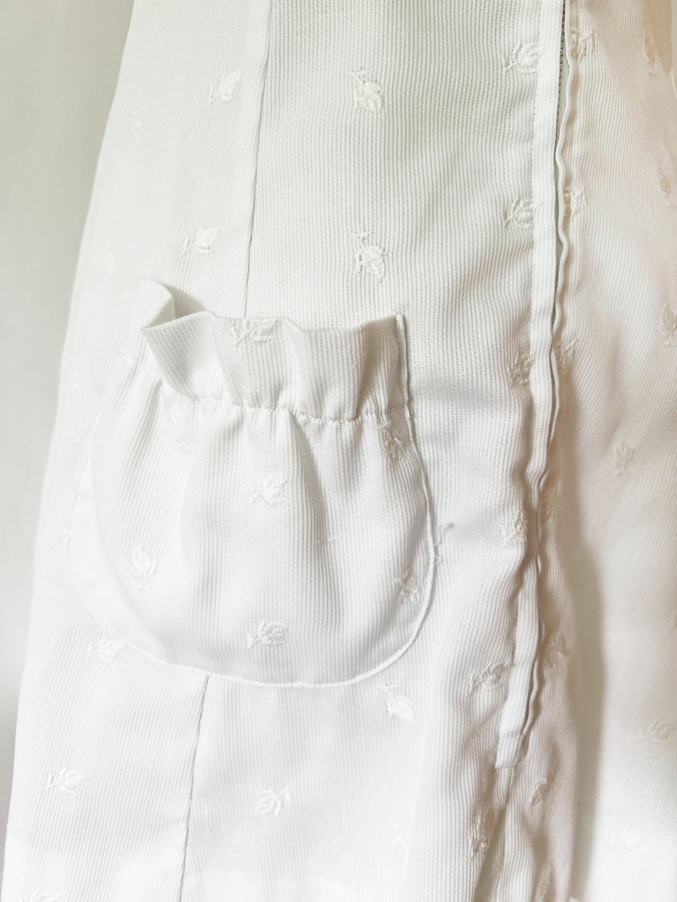 june marks / vintage 1960s white  tennis dress / embroidered flowers /  large