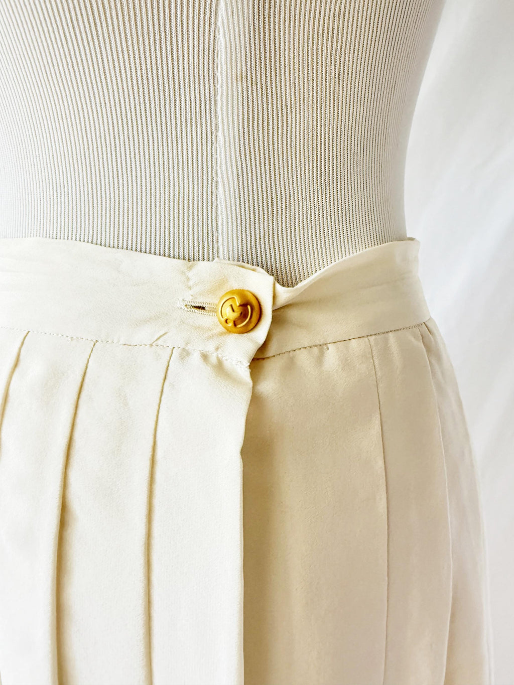 White Pleated Silk Skirt Mila Schon 27 waist