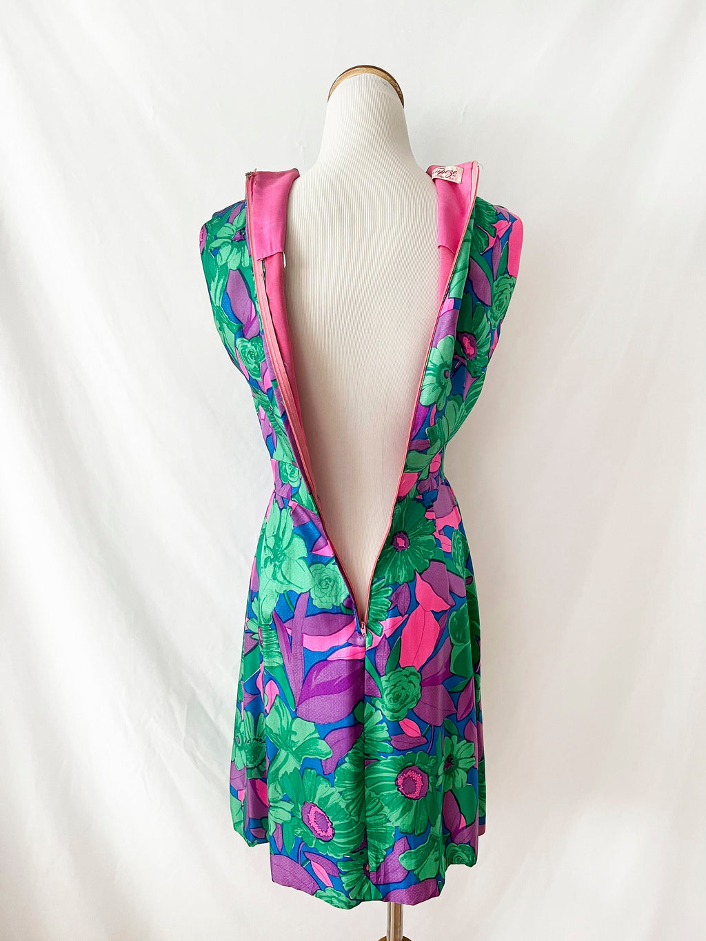 vntg 60s silk dress / floral colorful shift dress/m cinch waist / small