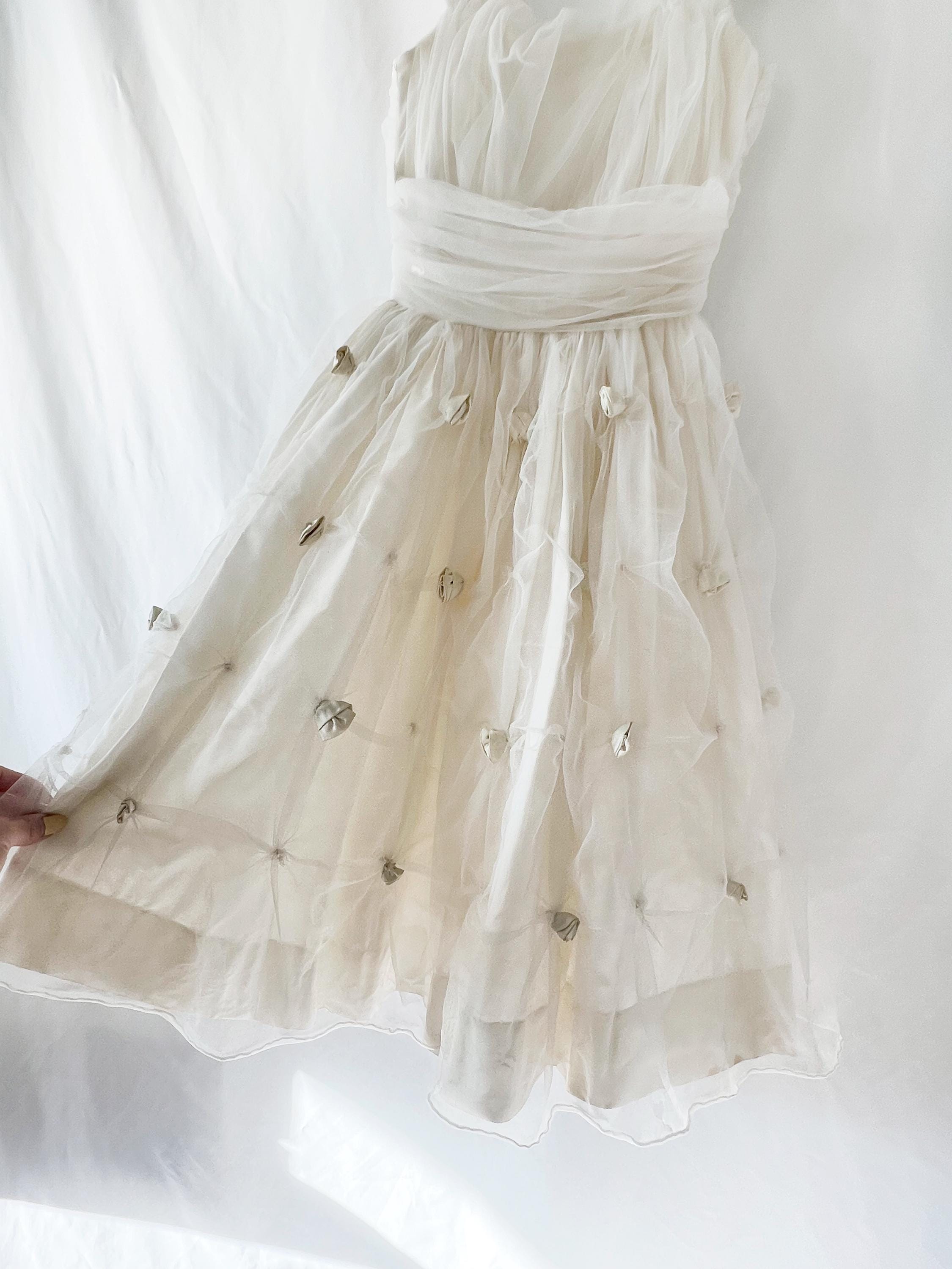 1950s vintage white tulle dress / rosettes / small