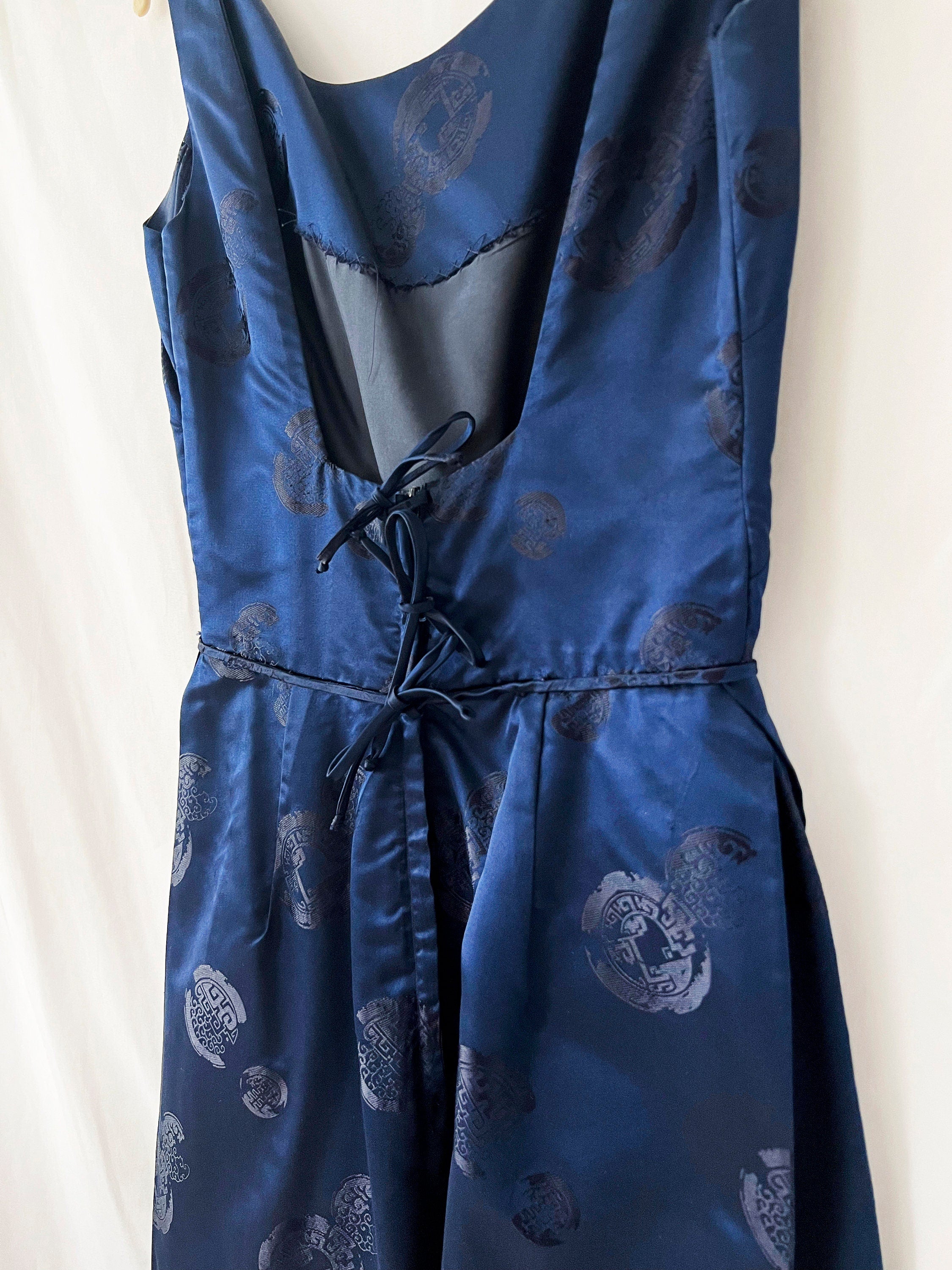 1950s / 1960s vintage dark blue chinese silk dress xs - small