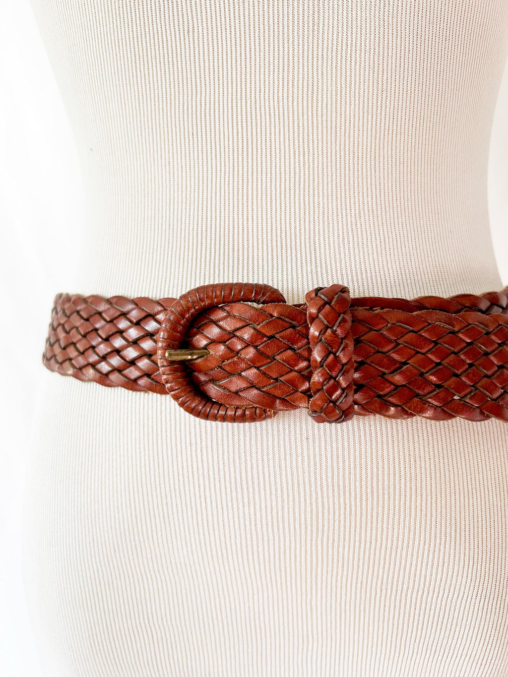 leather woven belt / banana republic / small