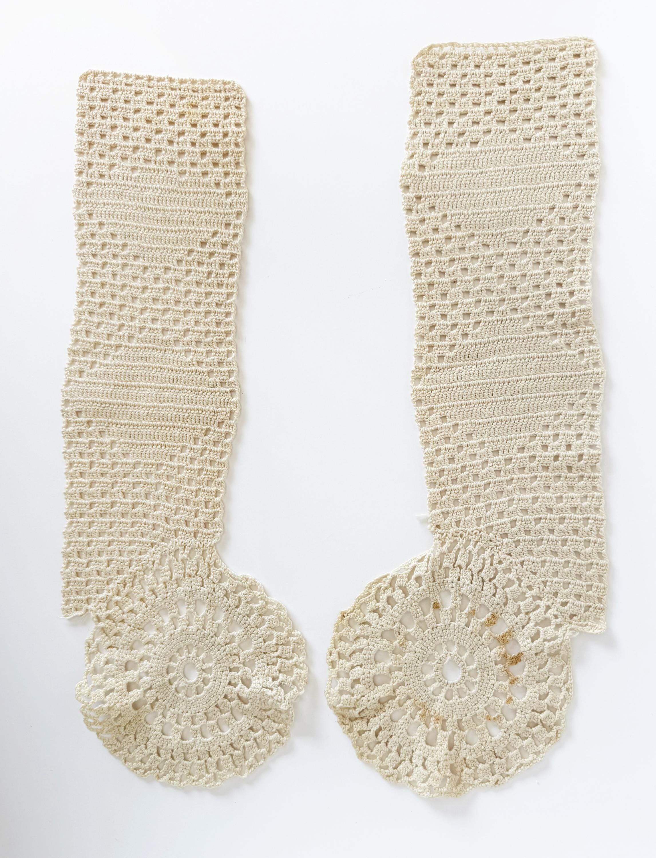 Vintage Crochet Antimacassar Arm Chair Covers: 1940s Decorative Pair