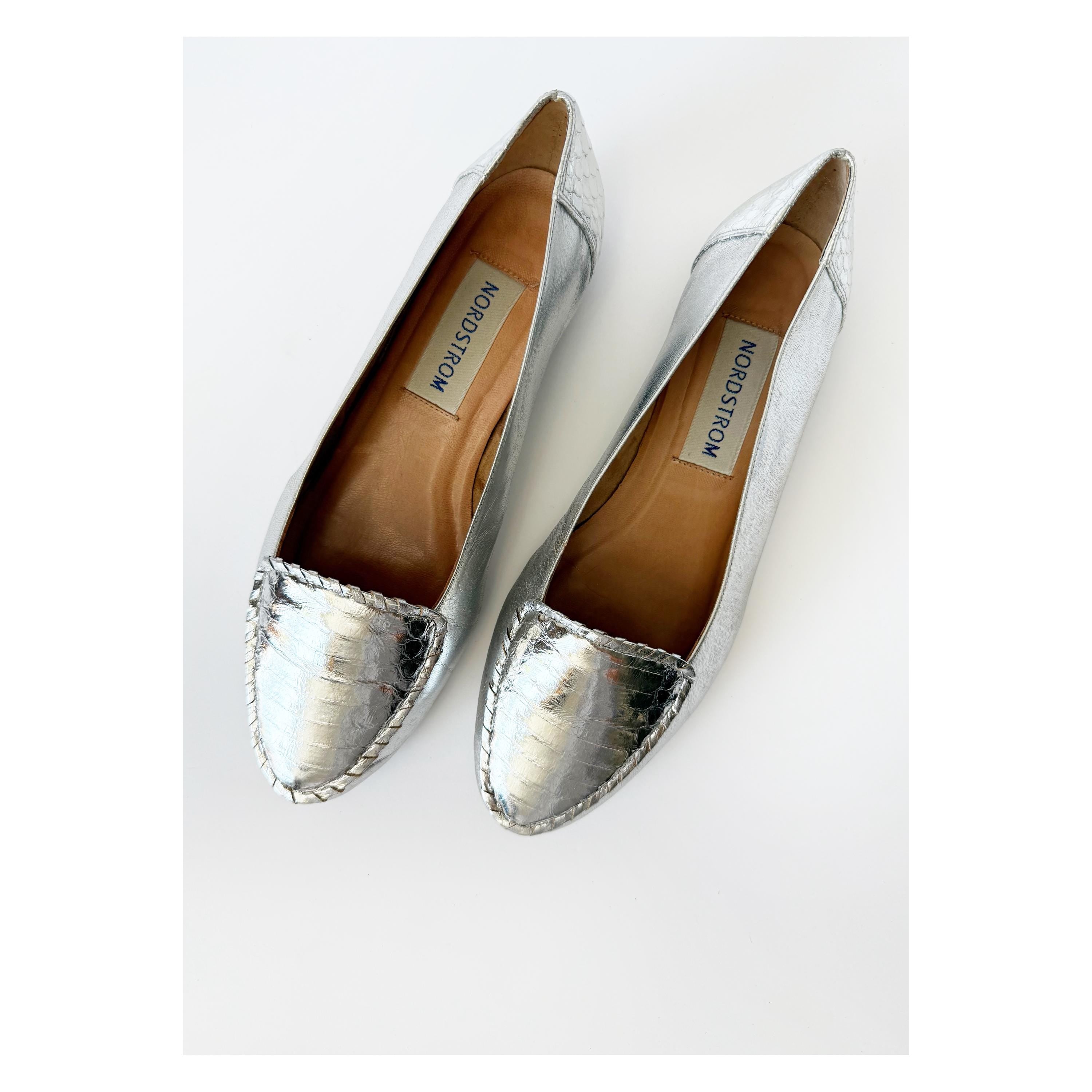Vintage Silver Leather Loafers - 1980s Metallic Oxfords - Size 9.5 Wide